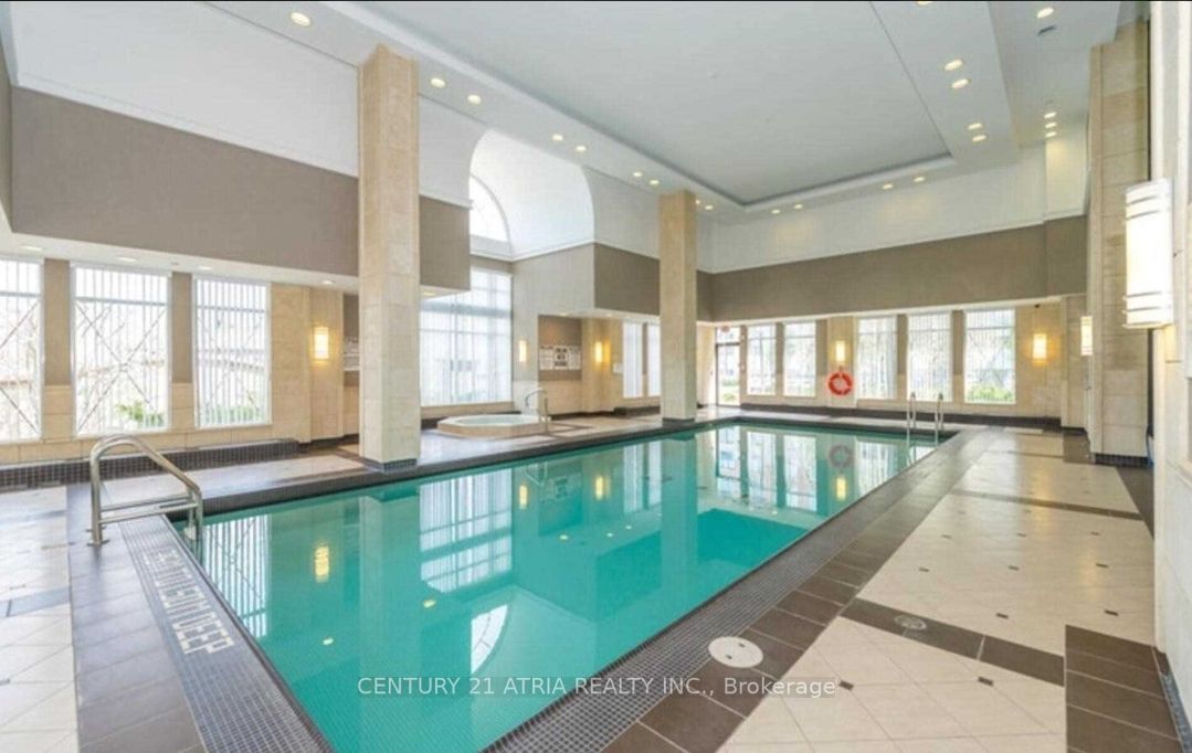 350 Red Maple Rd, #614
