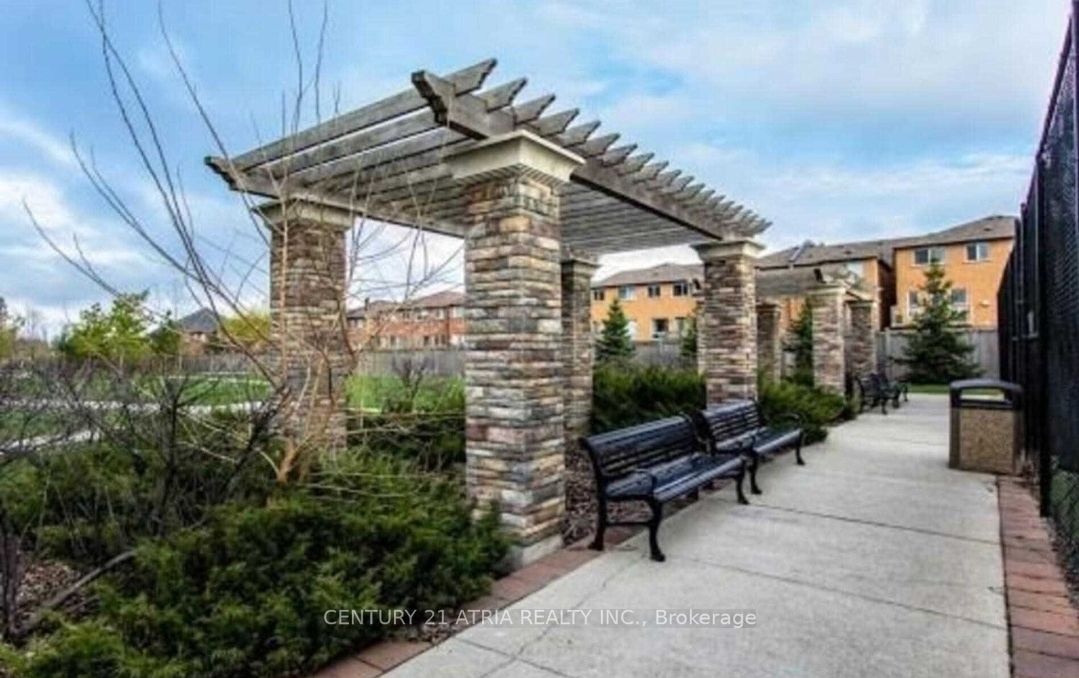 350 Red Maple Rd, #614