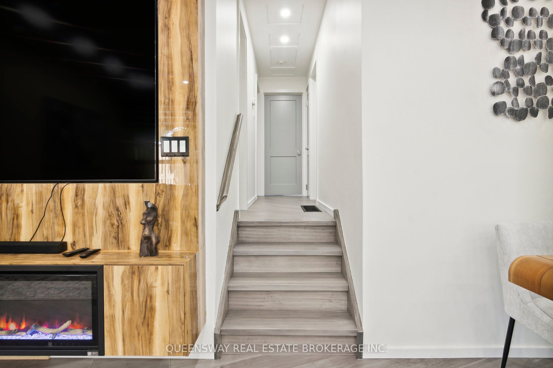 25 Jasper Dr