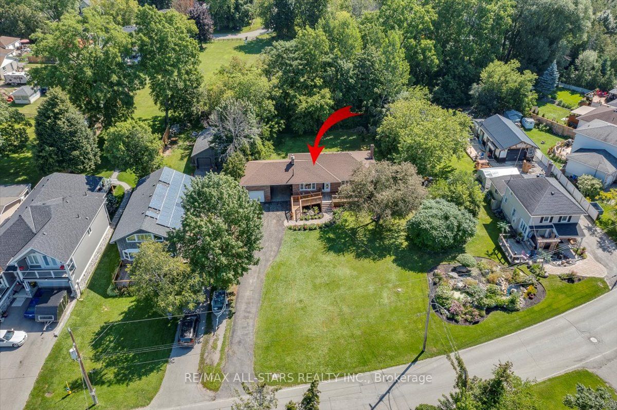 35 Lake Dr N