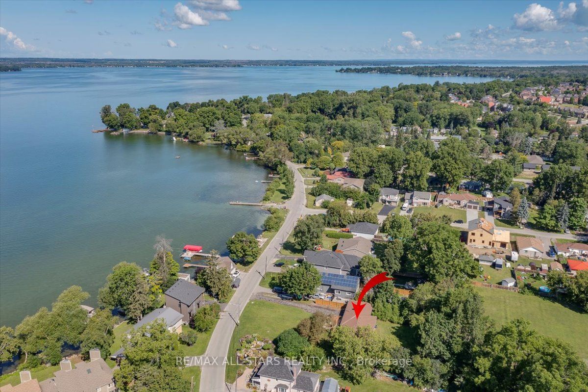 35 Lake Dr N