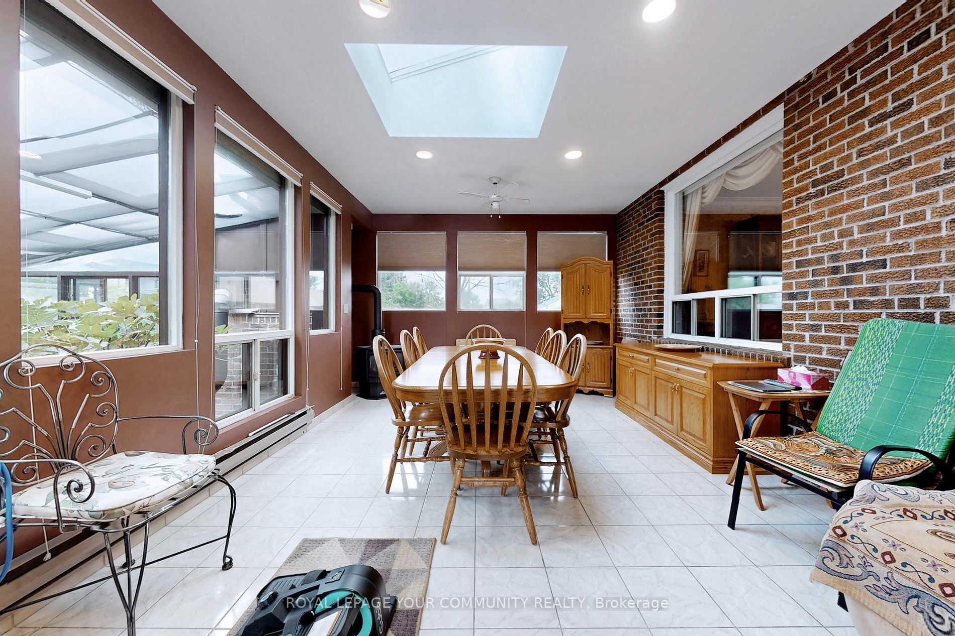 79 Rockview Gdns
