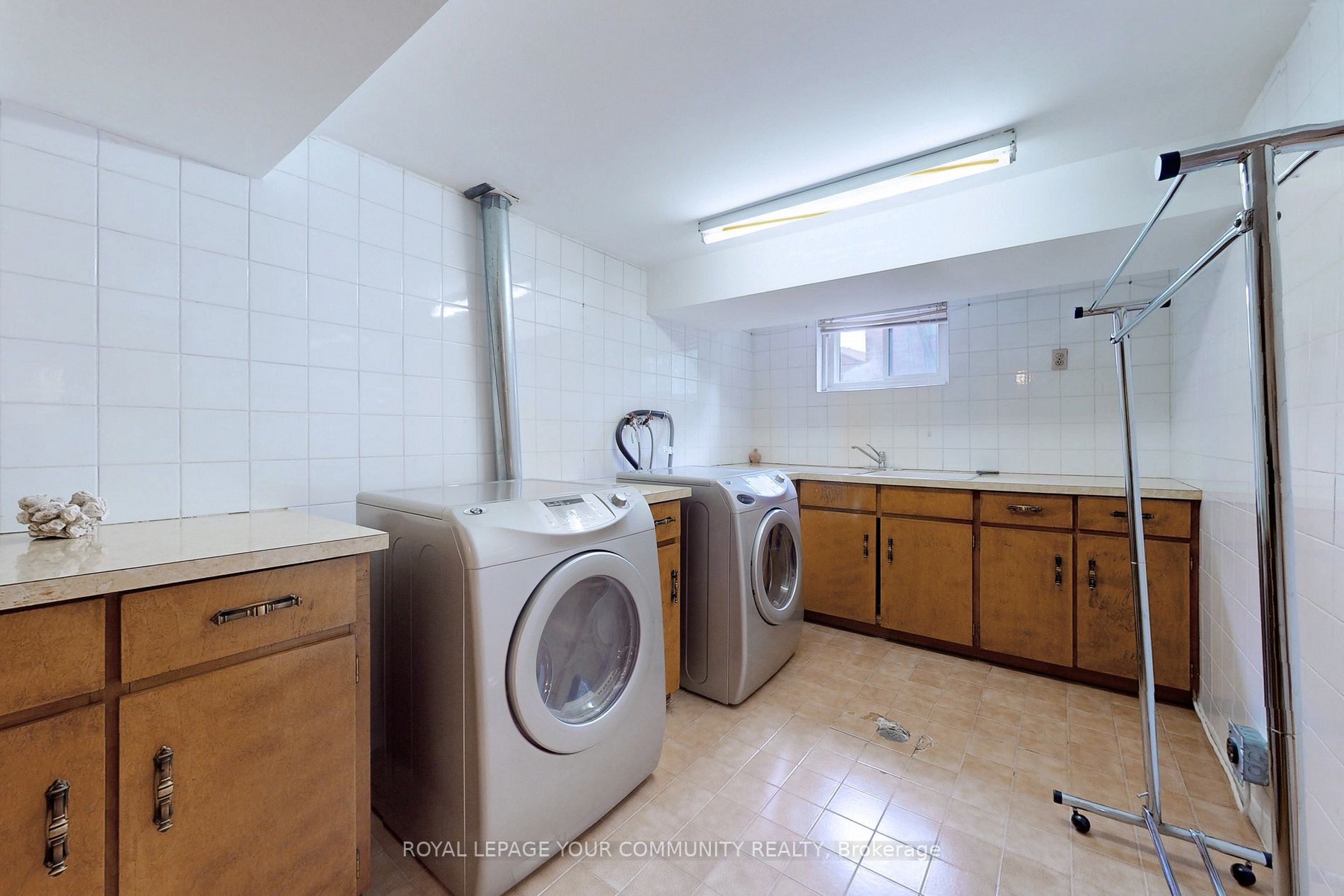 79 Rockview Gdns
