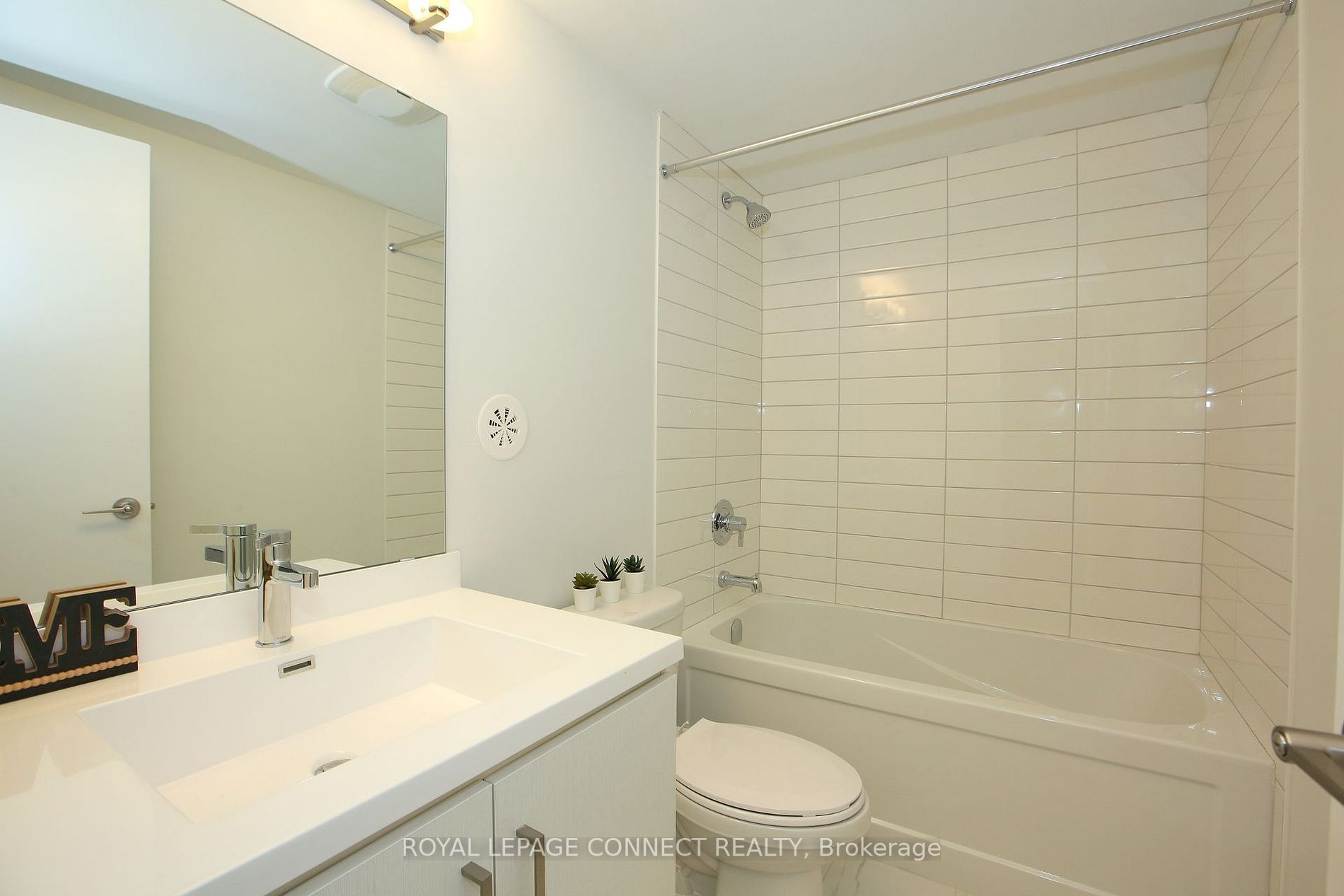 11 Honeycrisp Cres, #17