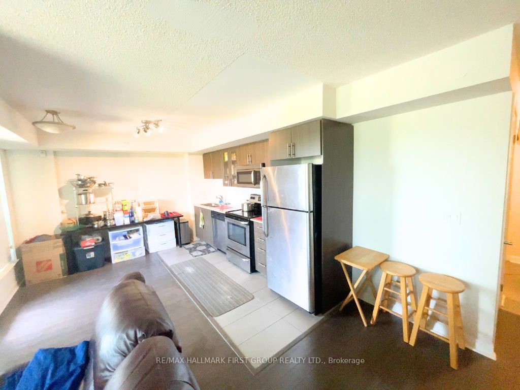 75 Norman Bethune Ave, #422