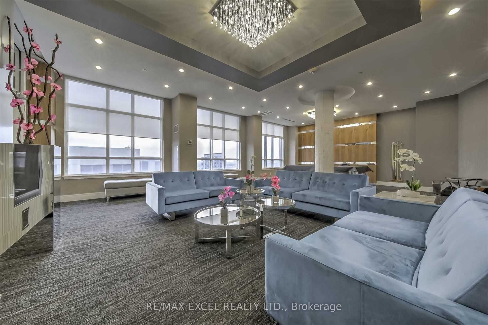 9199 Yonge Street, #SE101