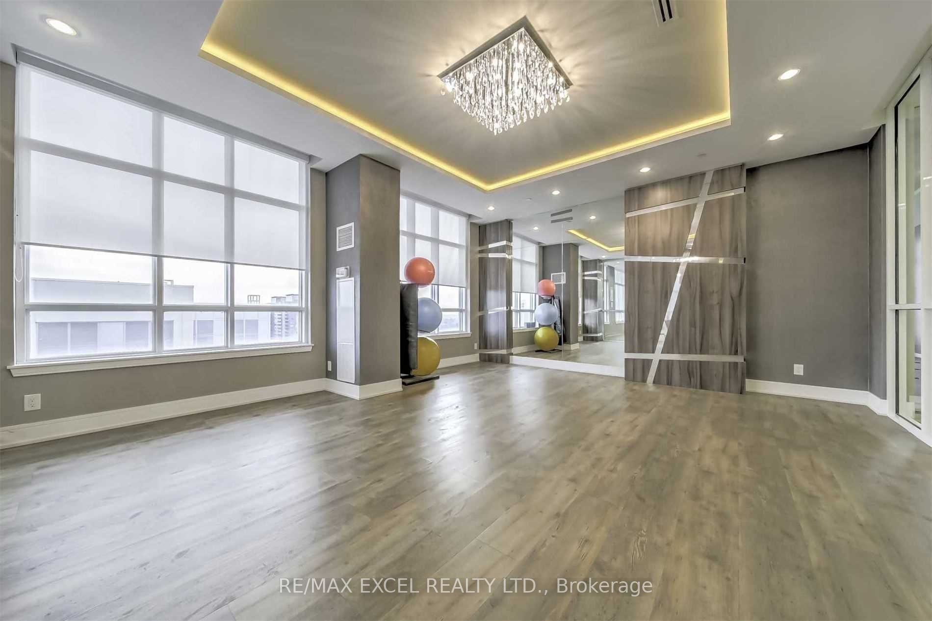 9199 Yonge Street, #SE101