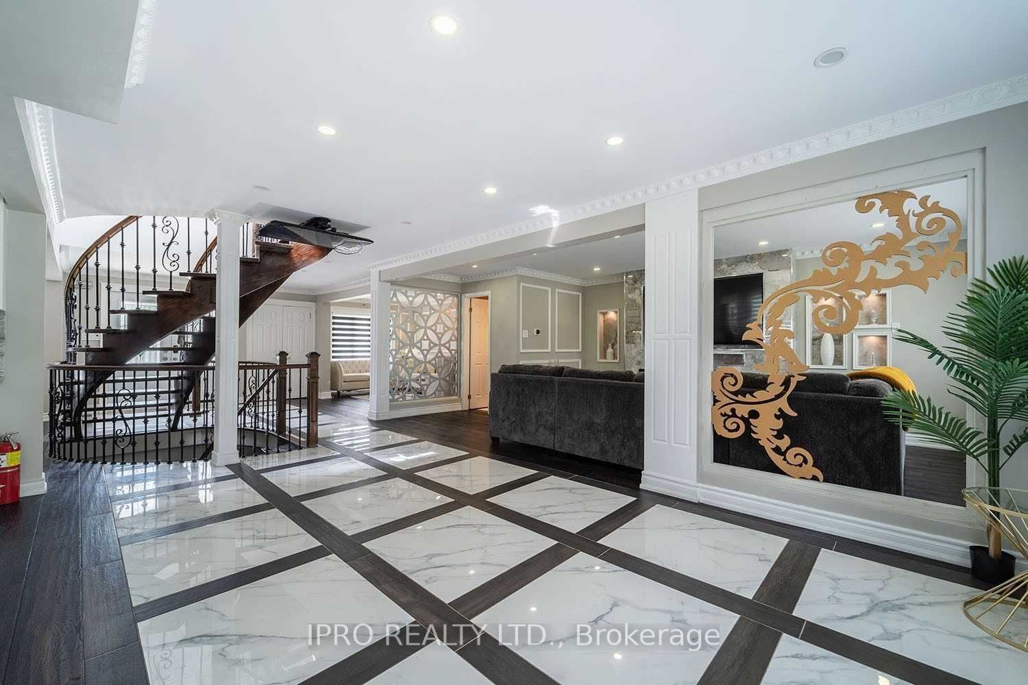 5 Greenan Rd