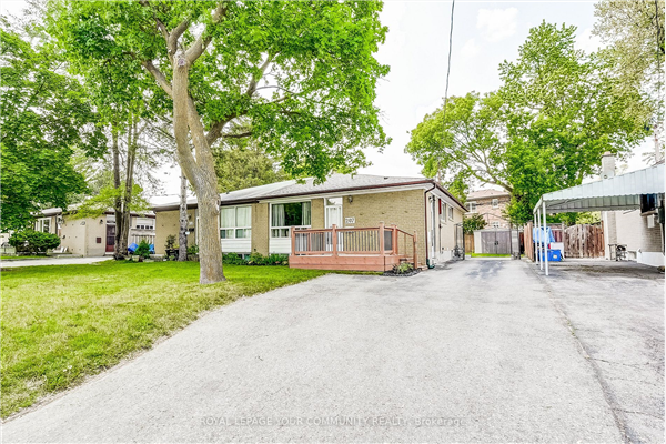 207 Beechy Dr, Richmond Hill