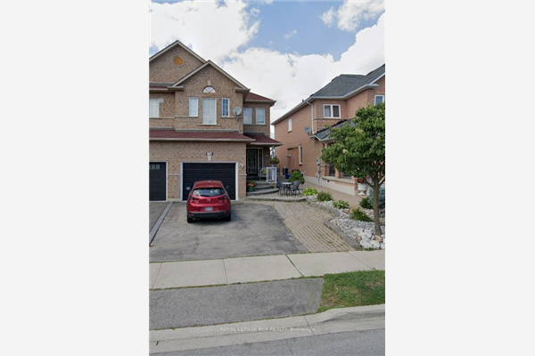 120 Royal Pine Ave, Vaughan