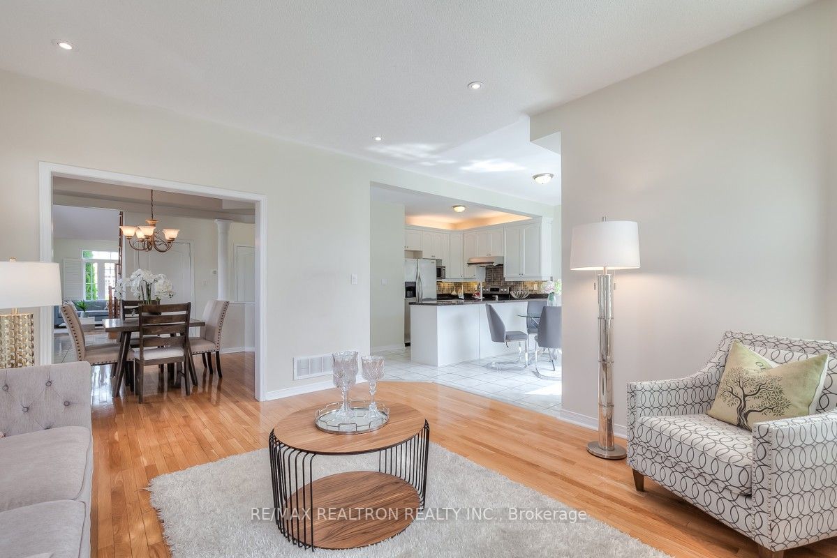 36 Alfred Paterson Dr