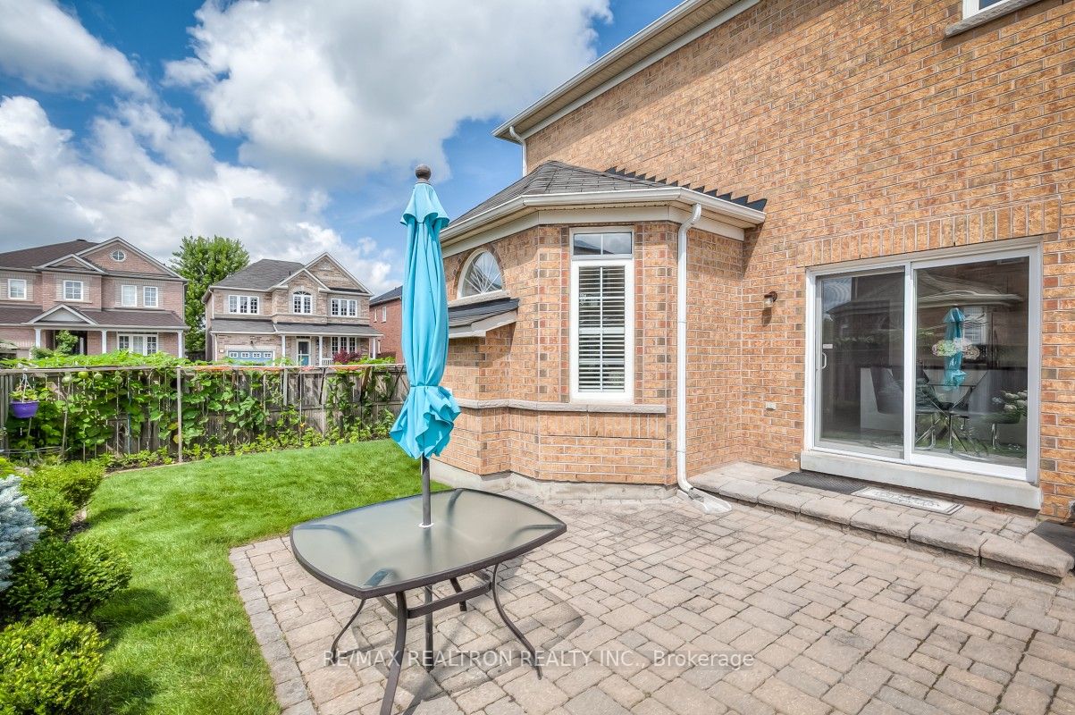 36 Alfred Paterson Dr
