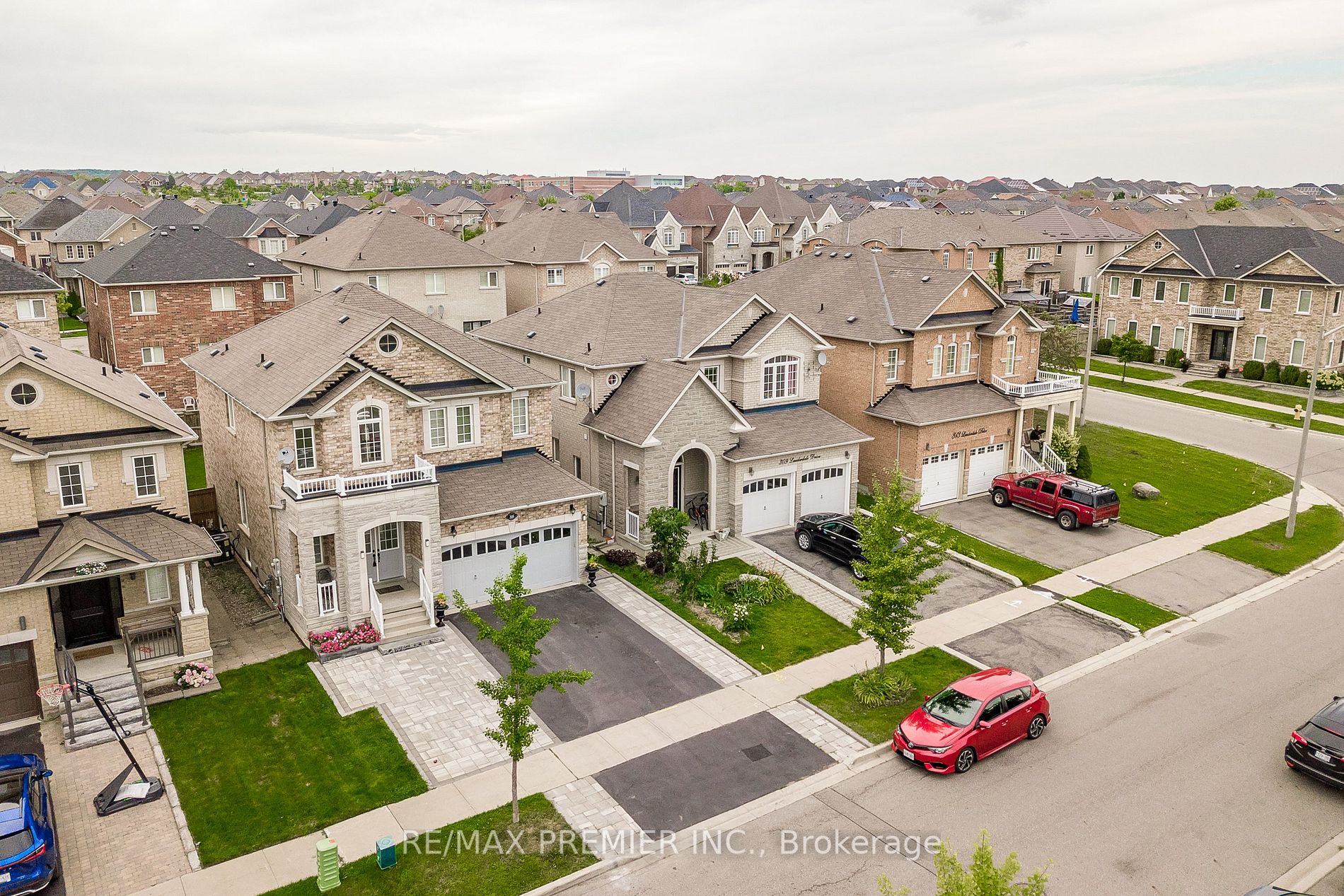 305 Lauderdale Drive