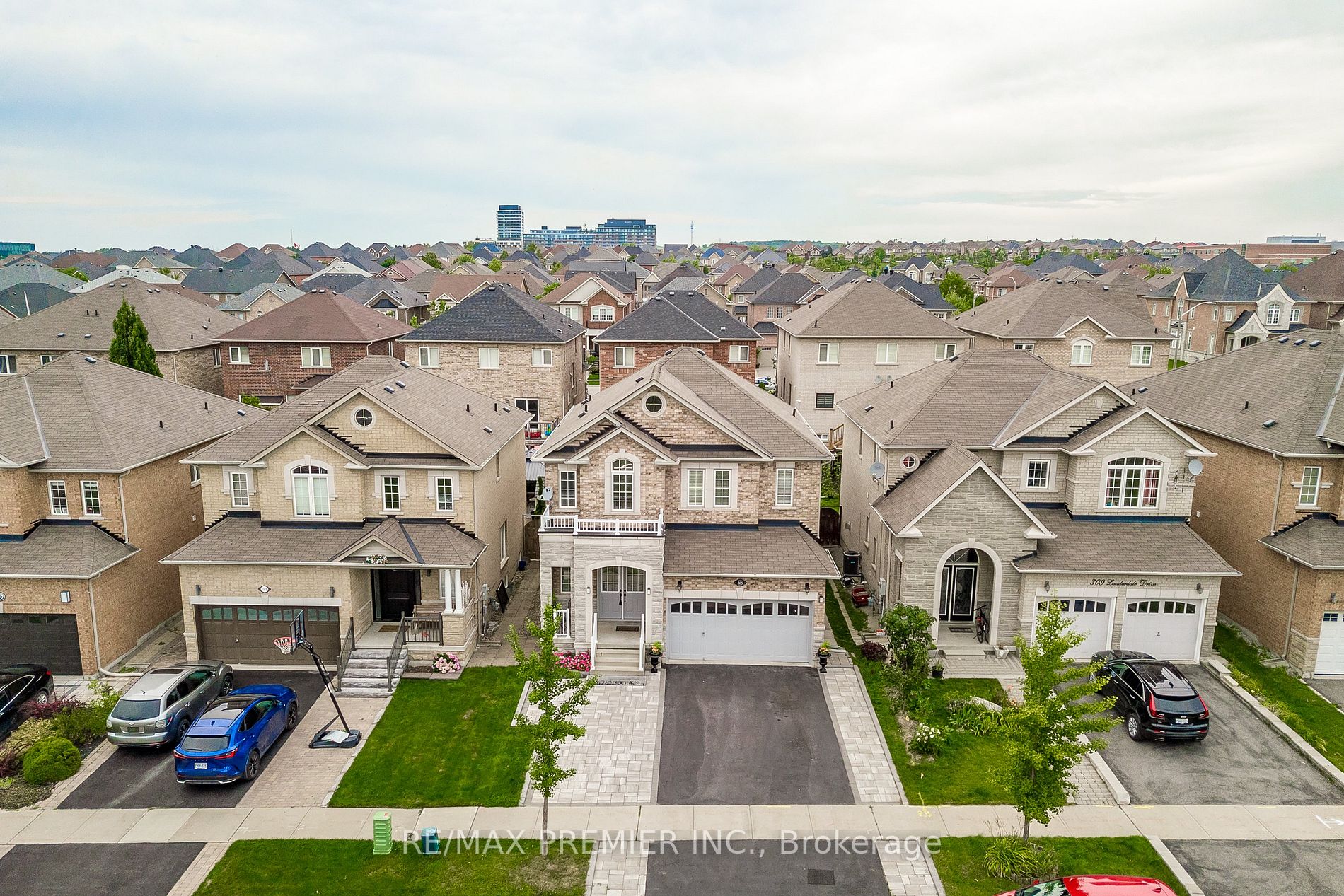 305 Lauderdale Drive