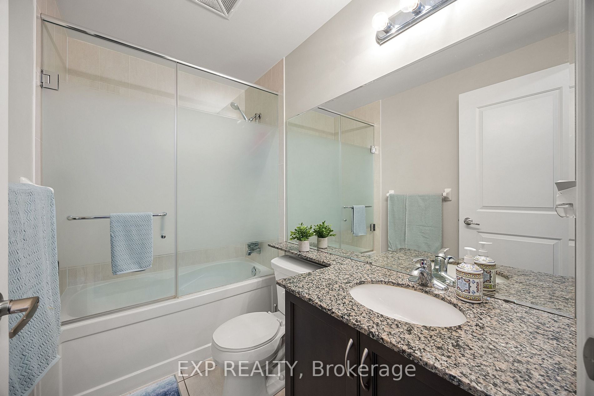 9245 Jane Street, #810