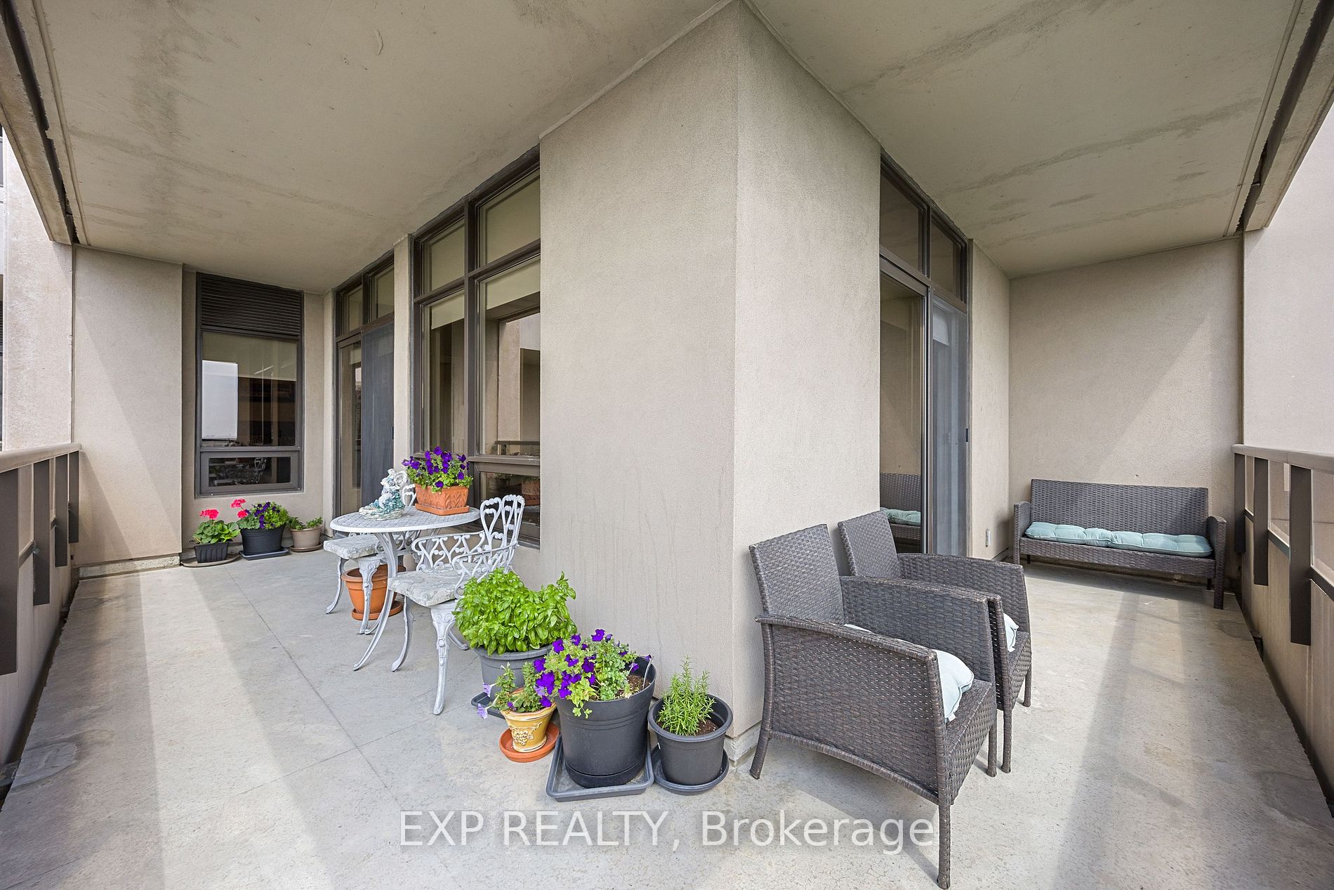 9245 Jane Street, #810