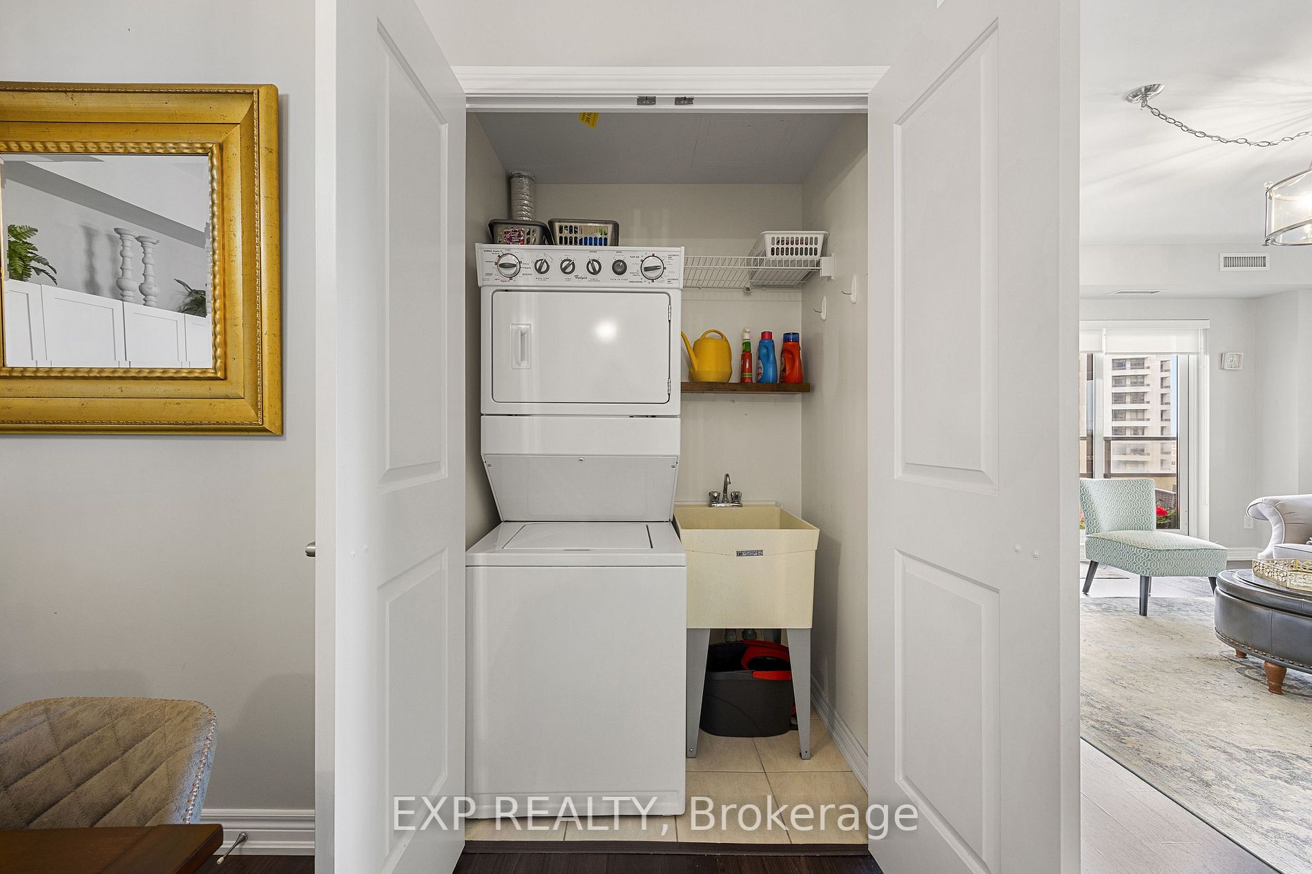 9245 Jane Street, #810