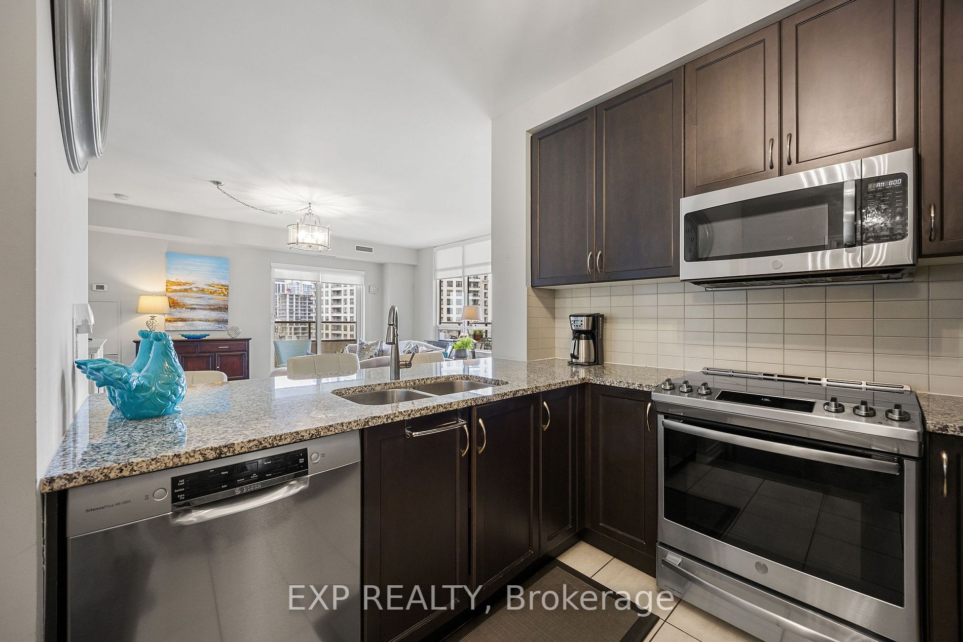 9245 Jane Street, #810
