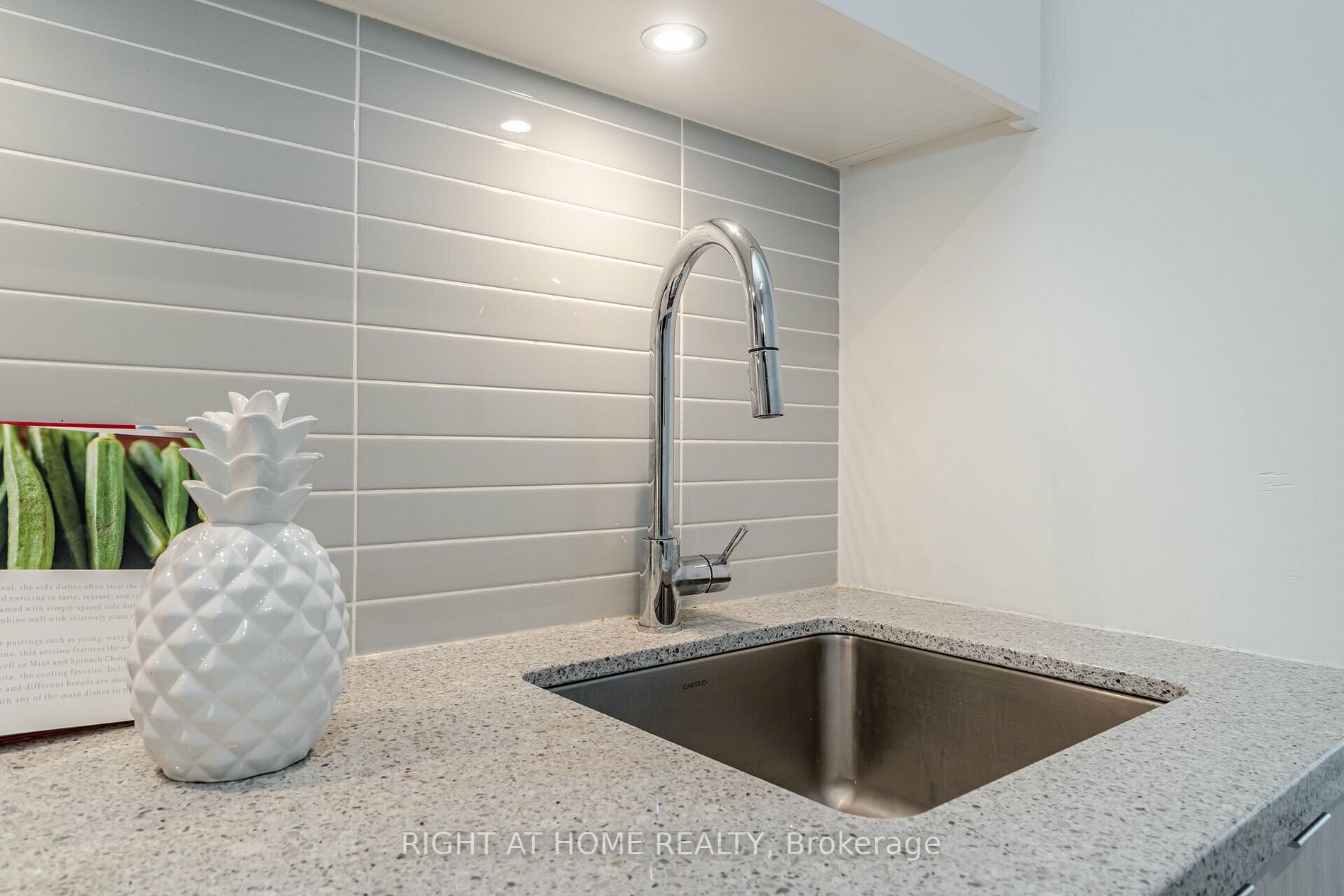 3 Rosewater St, #509W