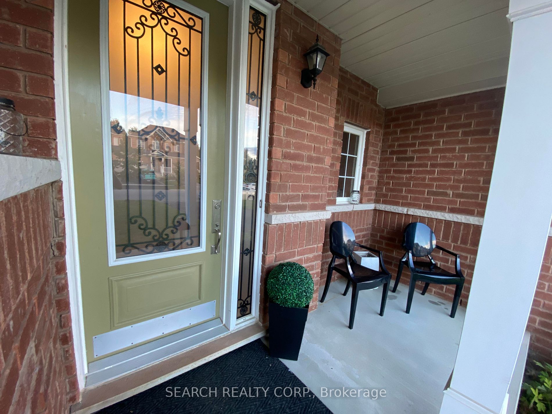 116 Collier Crescent