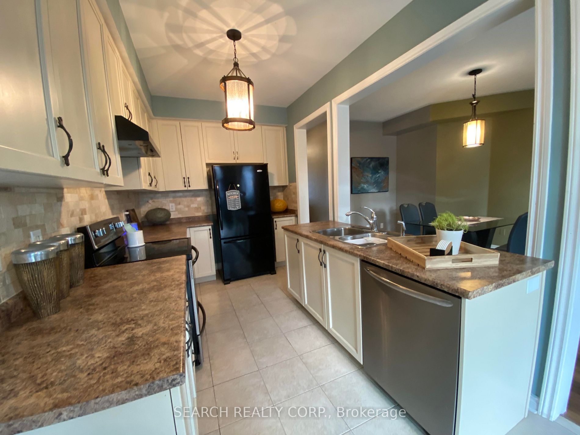 116 Collier Crescent