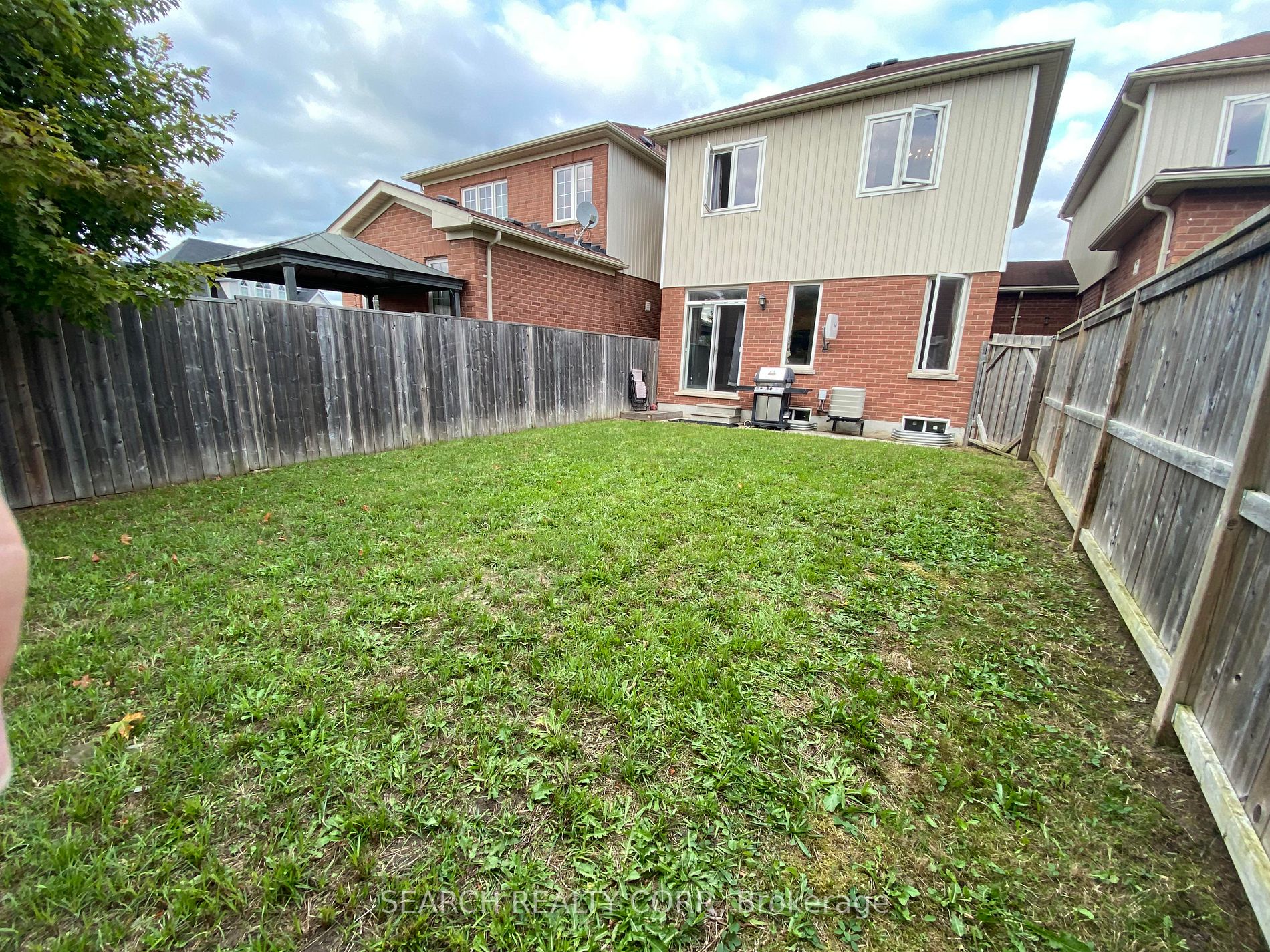 116 Collier Crescent