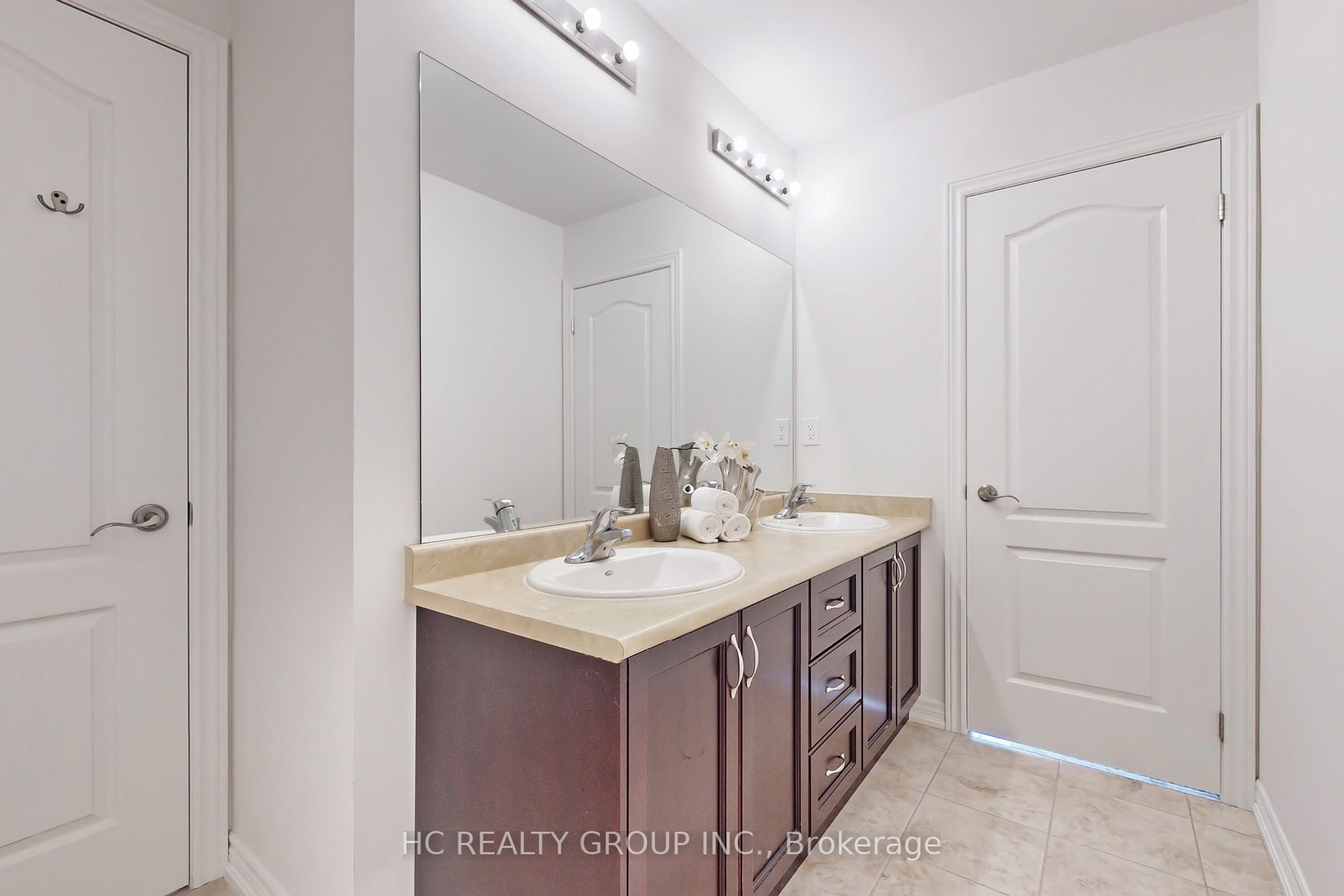86 Robb Thompson Rd