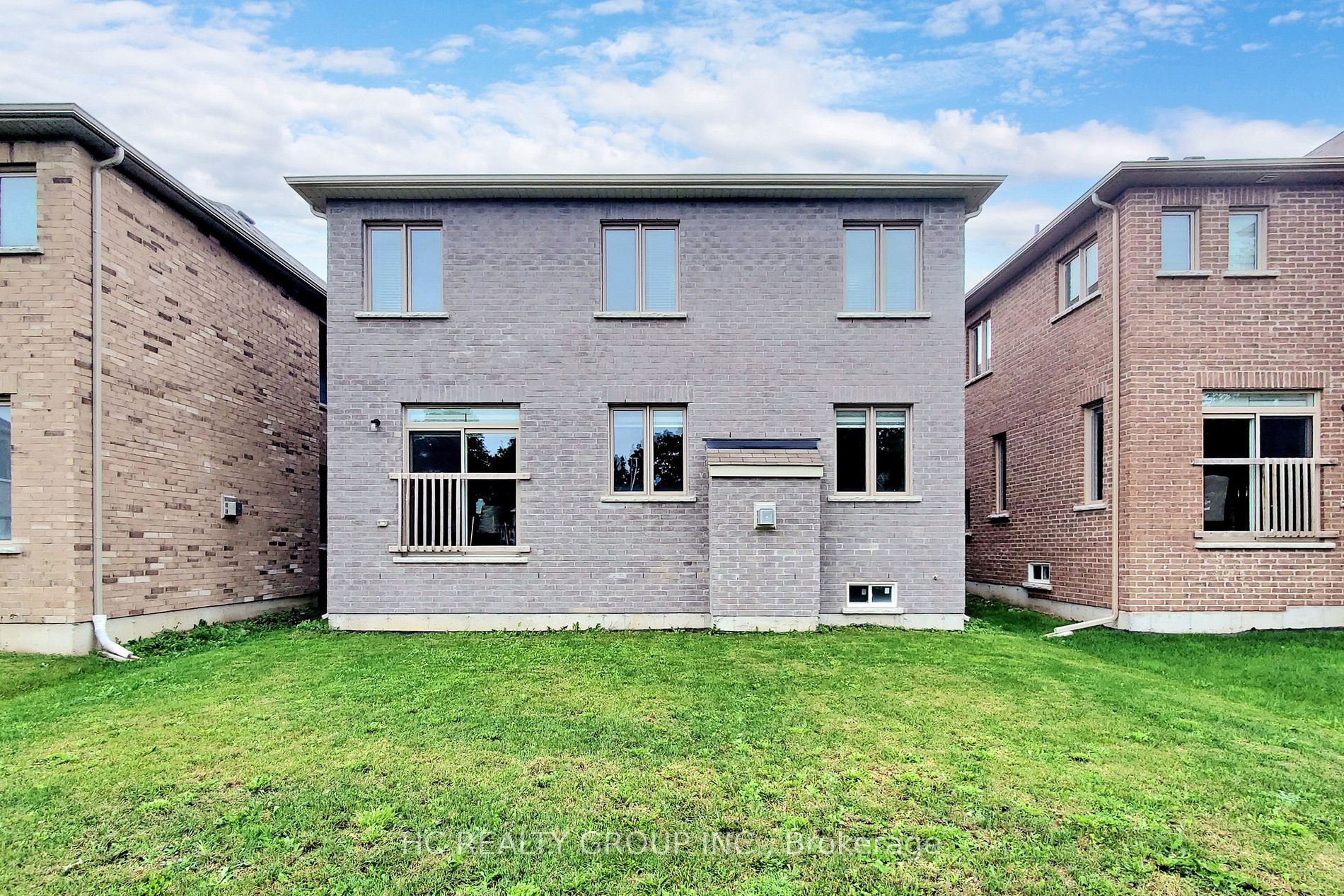 86 Robb Thompson Rd