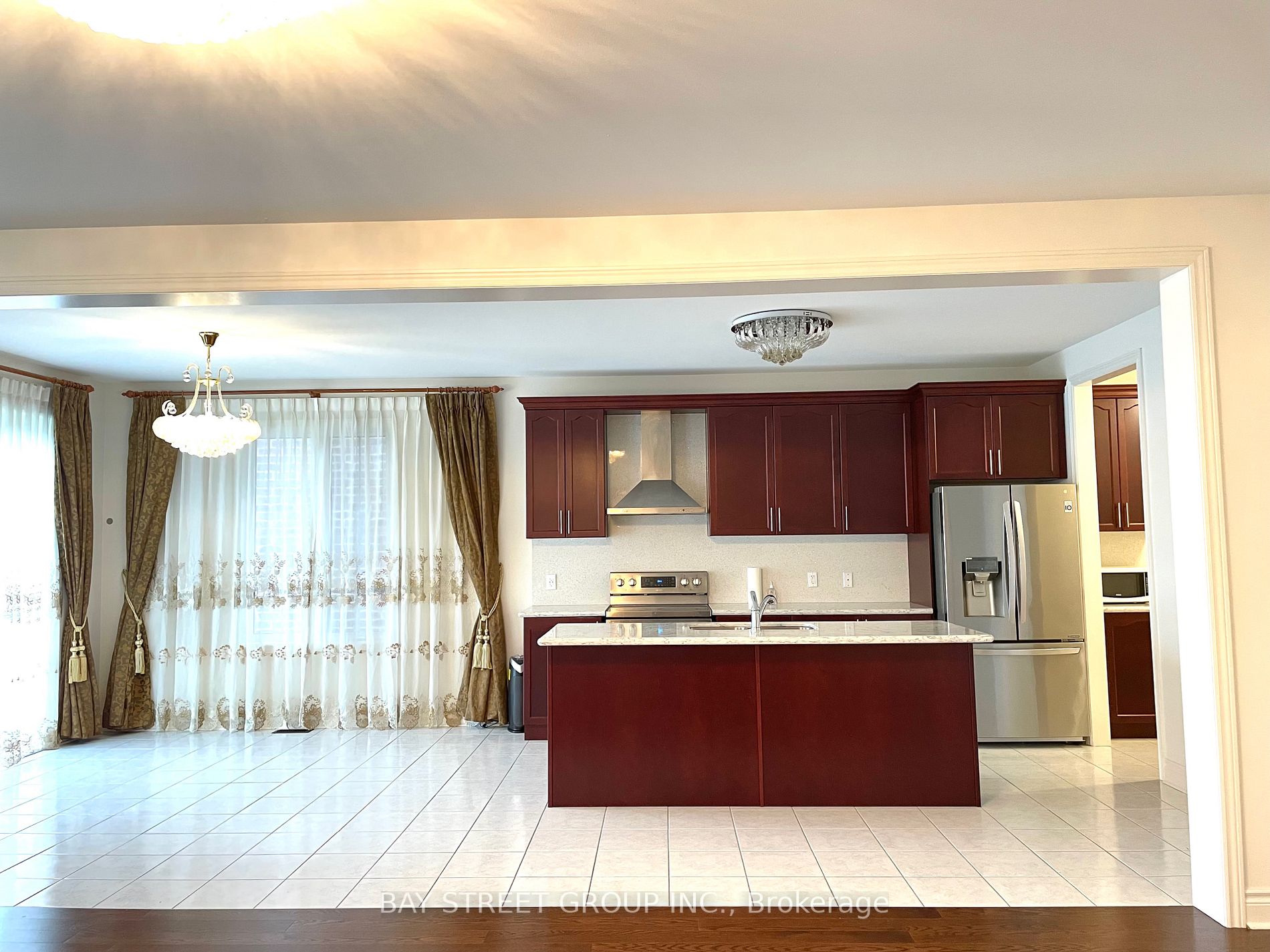 70 Ken Sinclair Cres