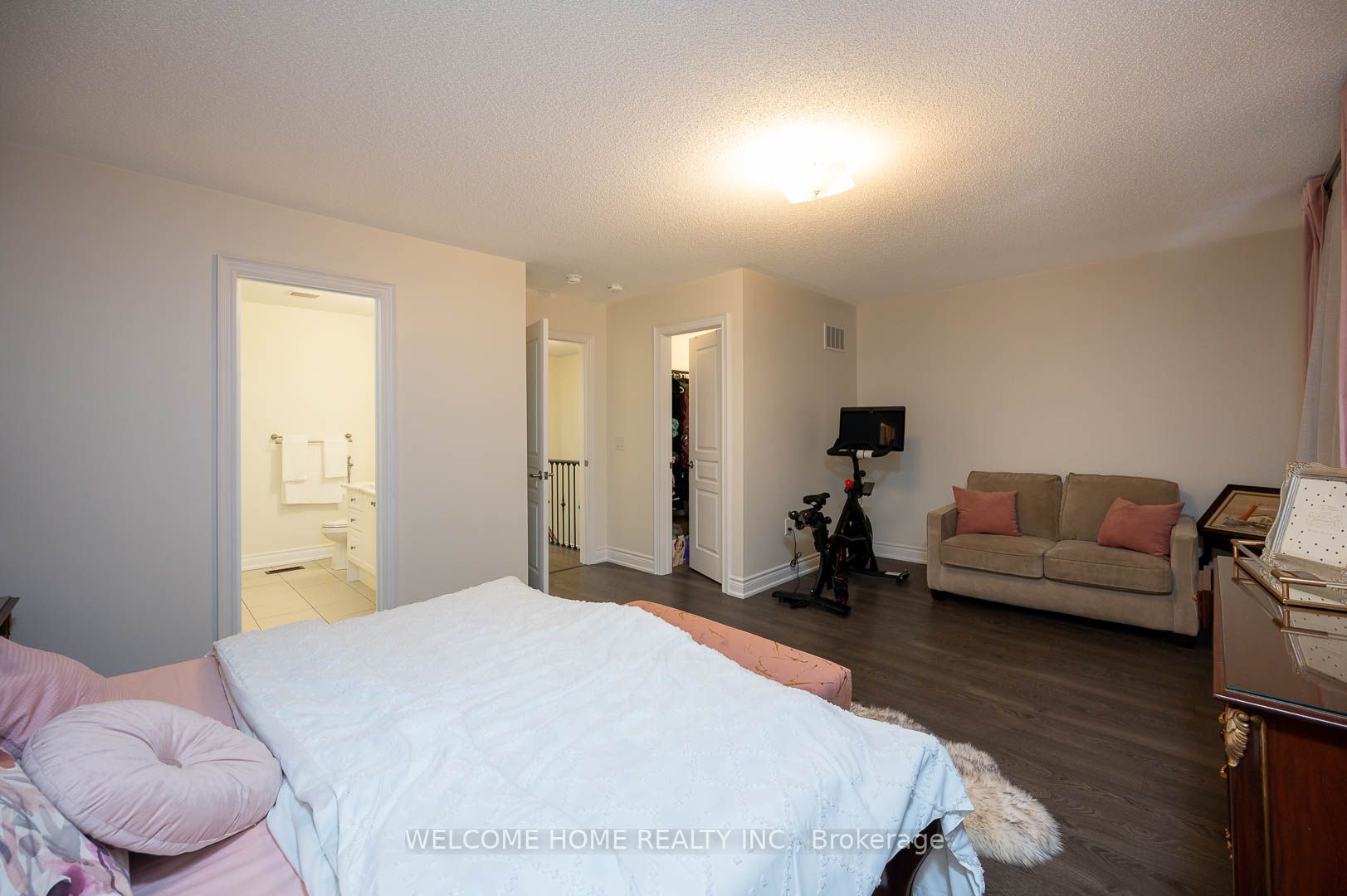 29 Velia Crt