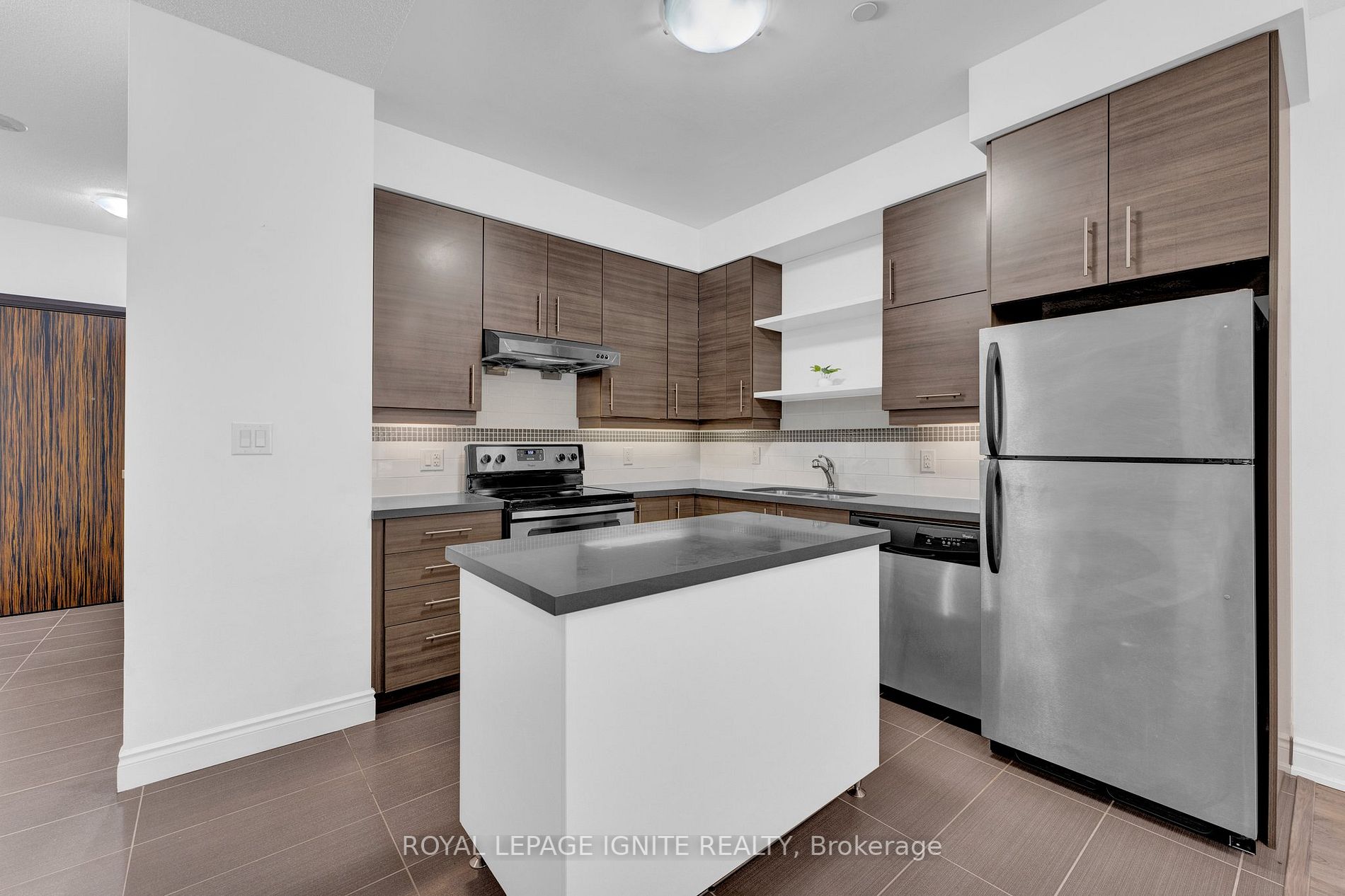 277 South Park Road, #102
