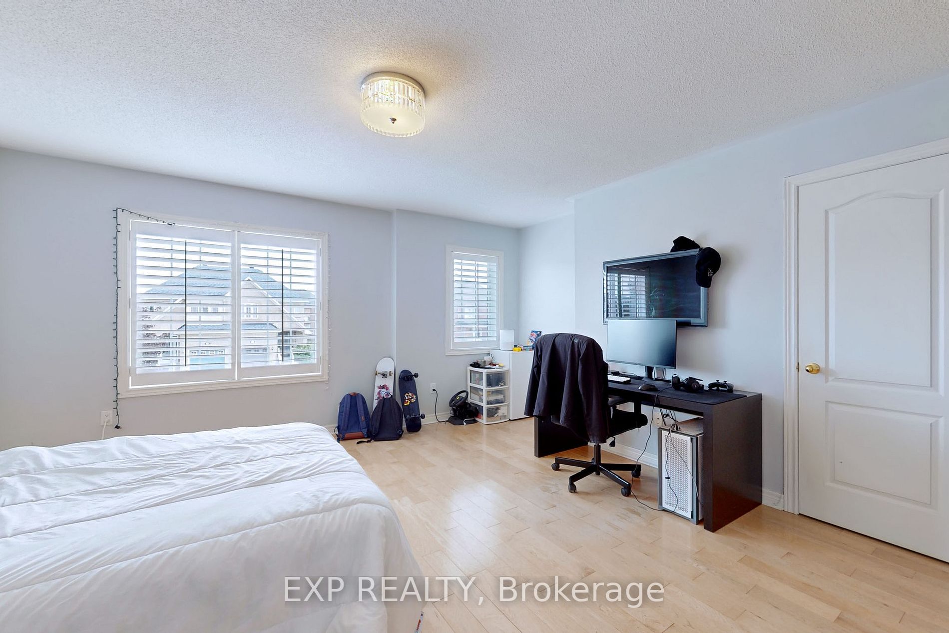 108 Komura Rd