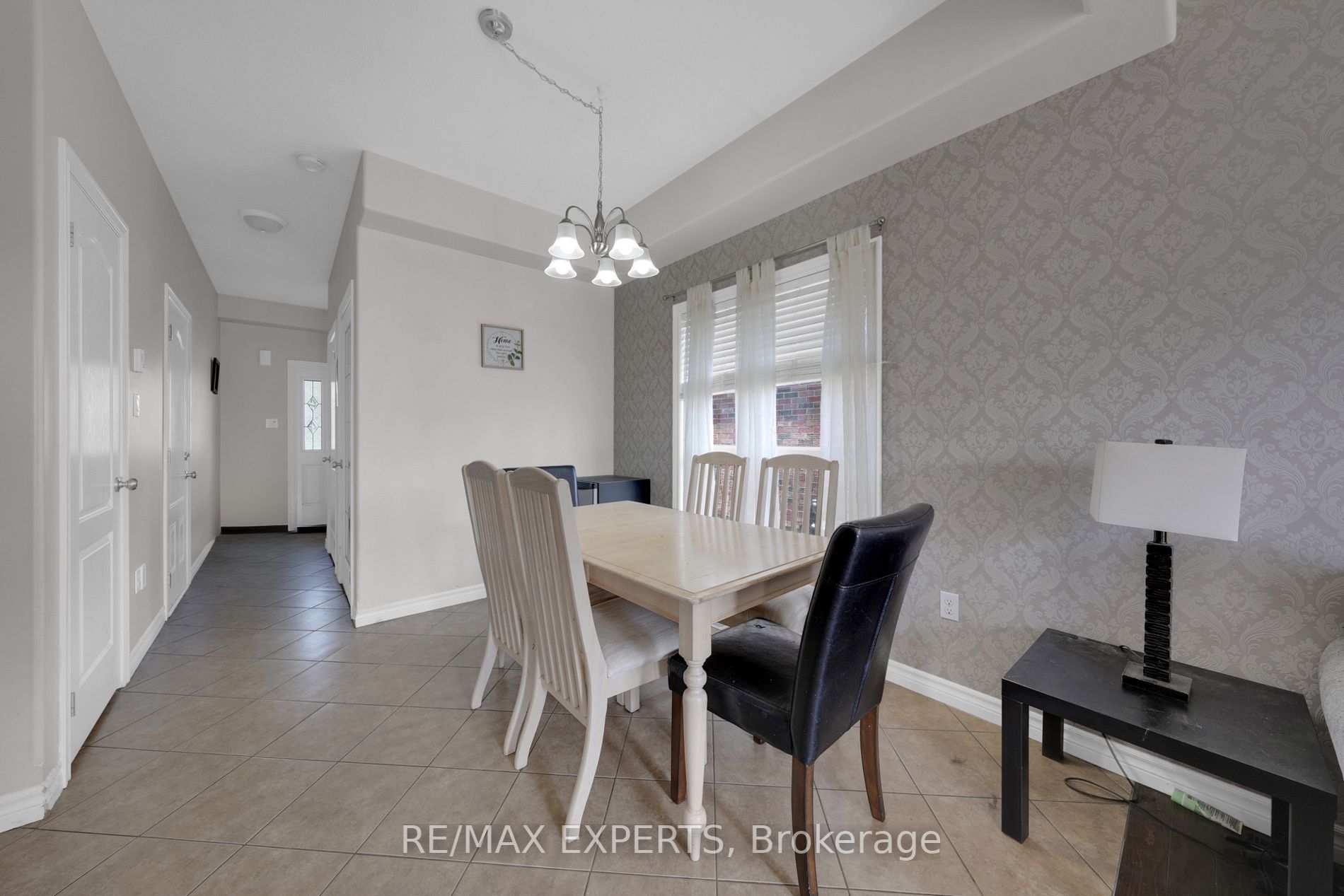 168 Gray Ave