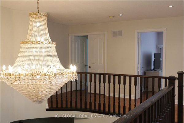 439 Weldrick Rd E, Richmond Hill