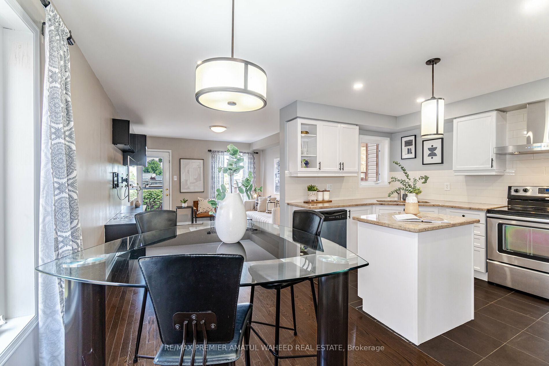 9 Summit Dr