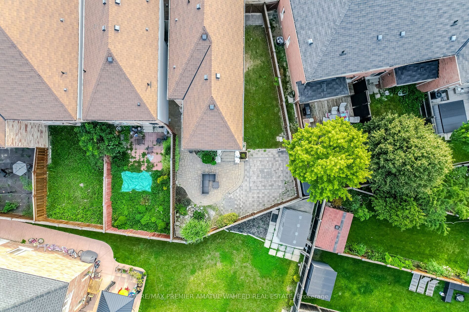 9 Summit Dr