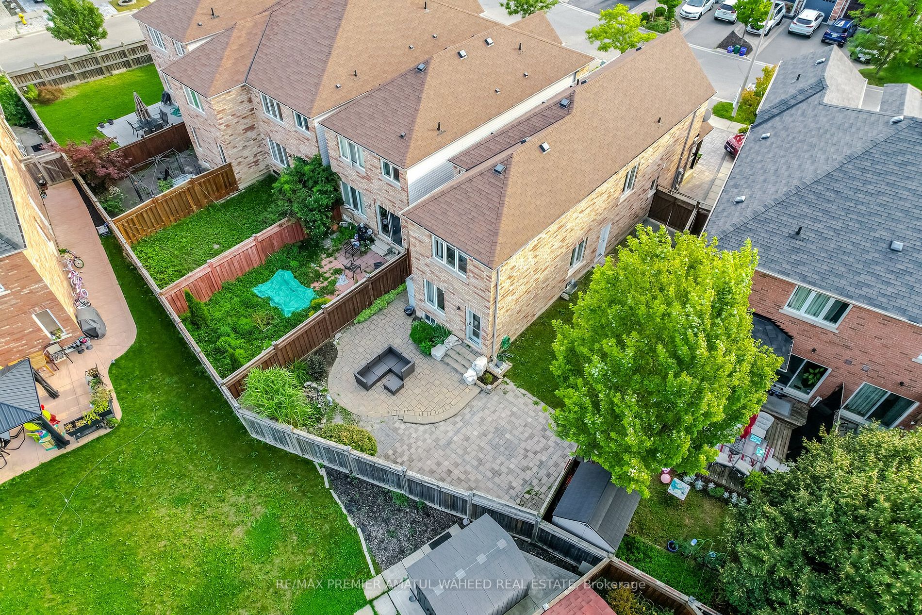9 Summit Dr