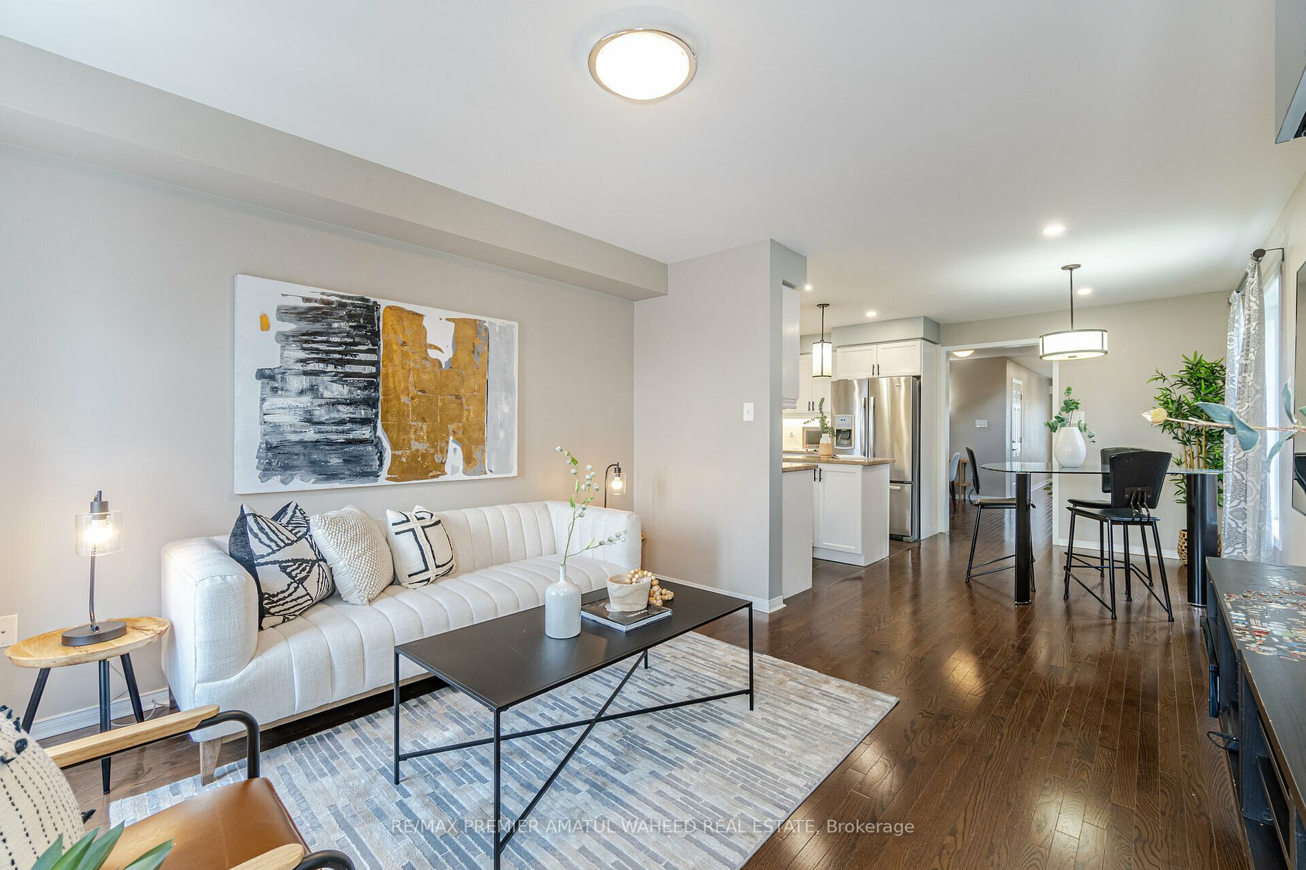 9 Summit Dr