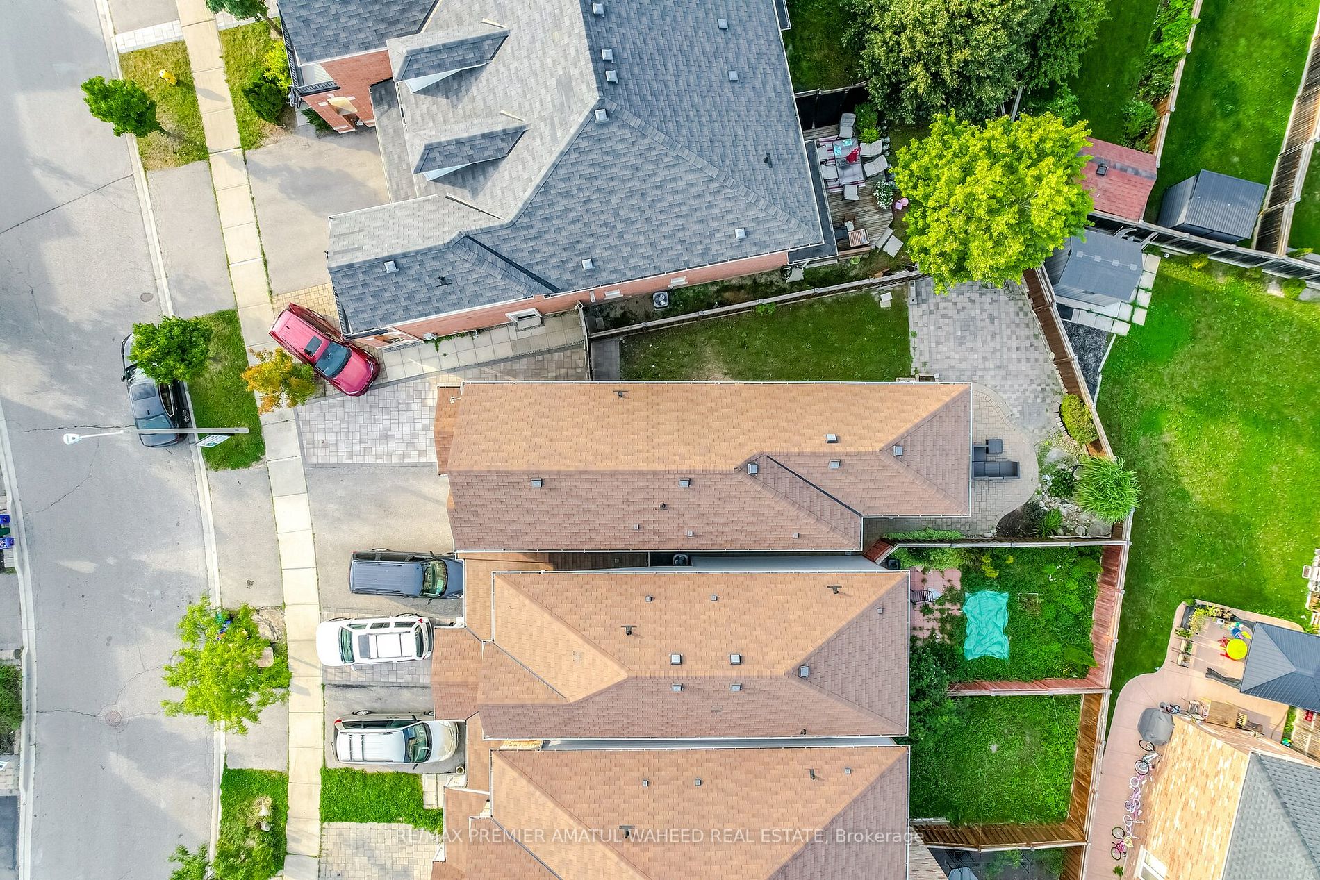 9 Summit Dr