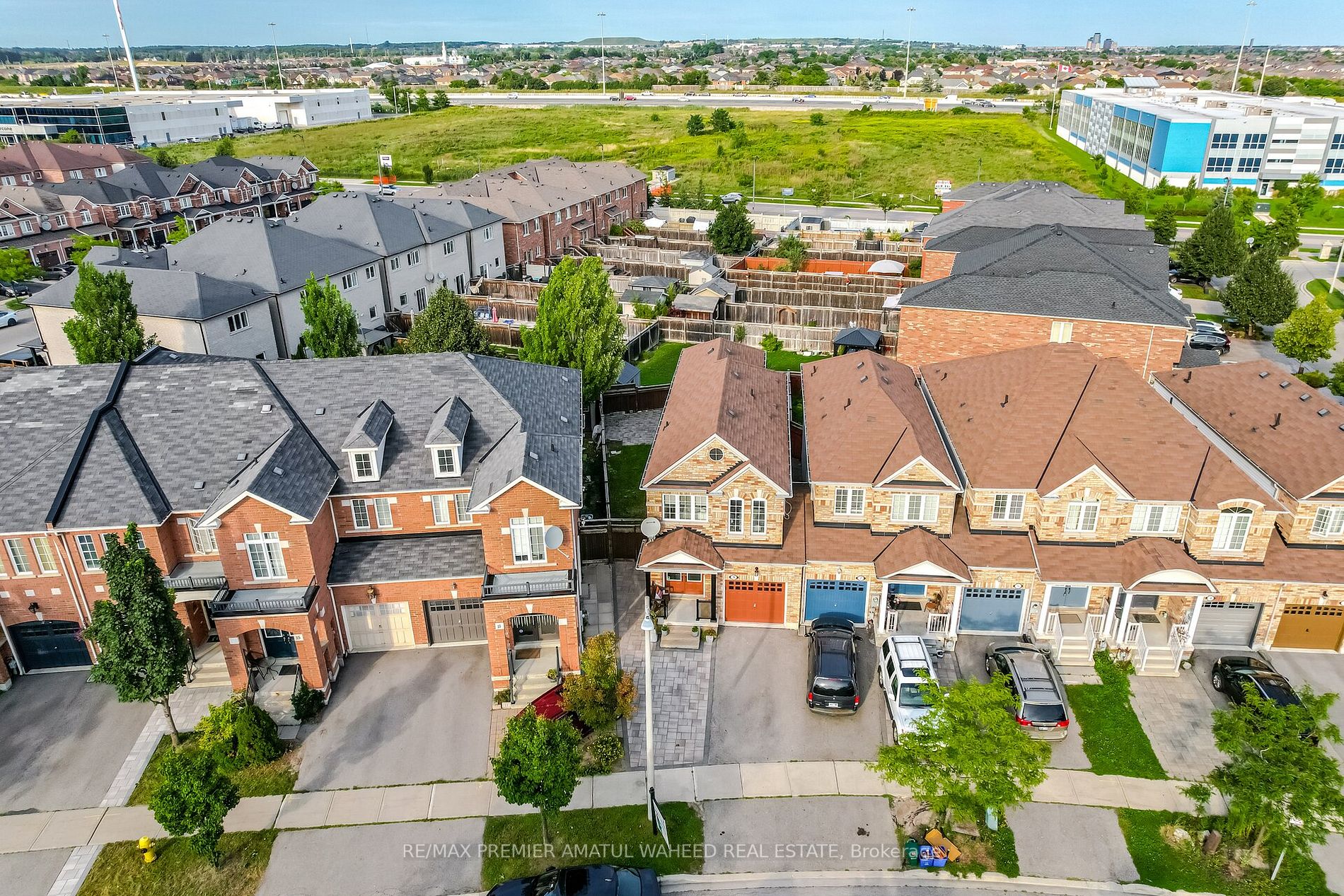 9 Summit Dr