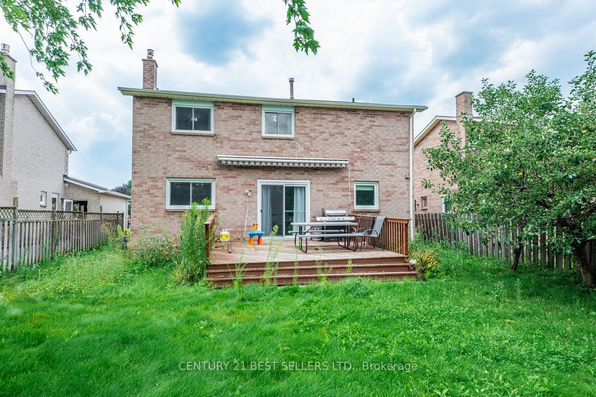 109 Hutchinson Dr