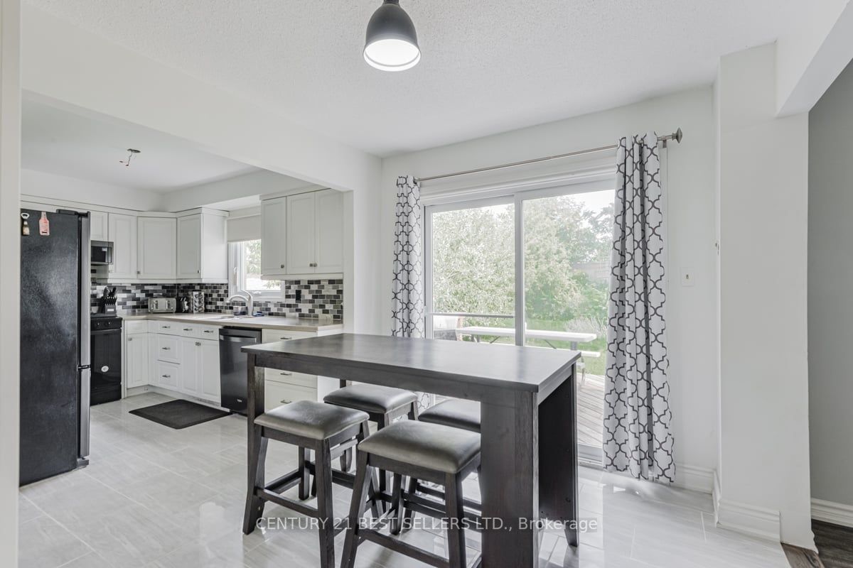 109 Hutchinson Dr