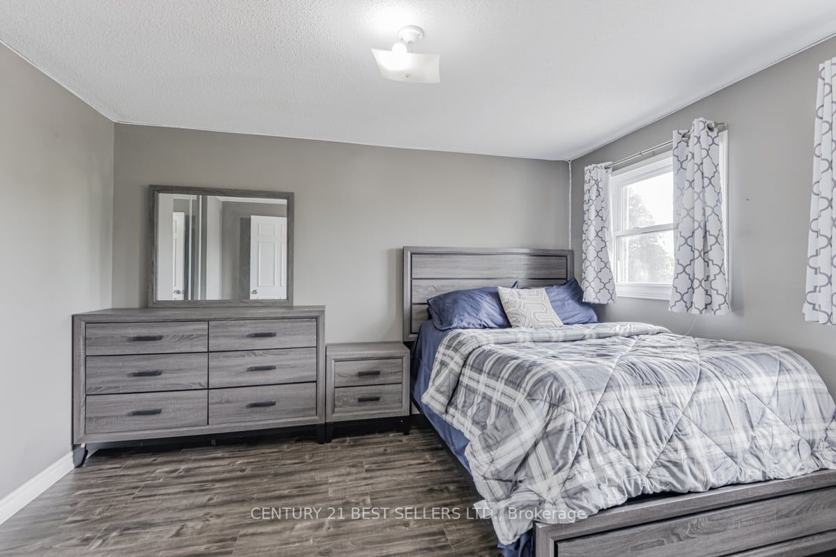 109 Hutchinson Dr