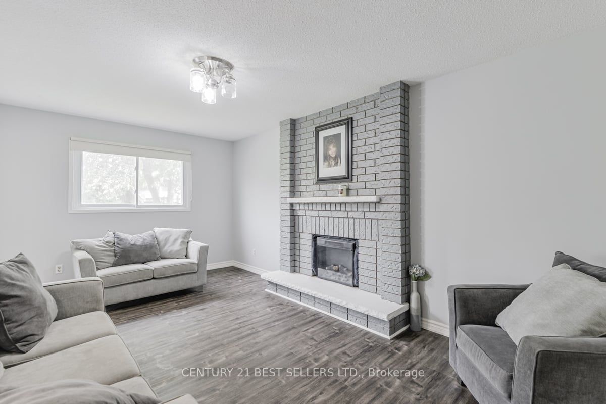 109 Hutchinson Dr