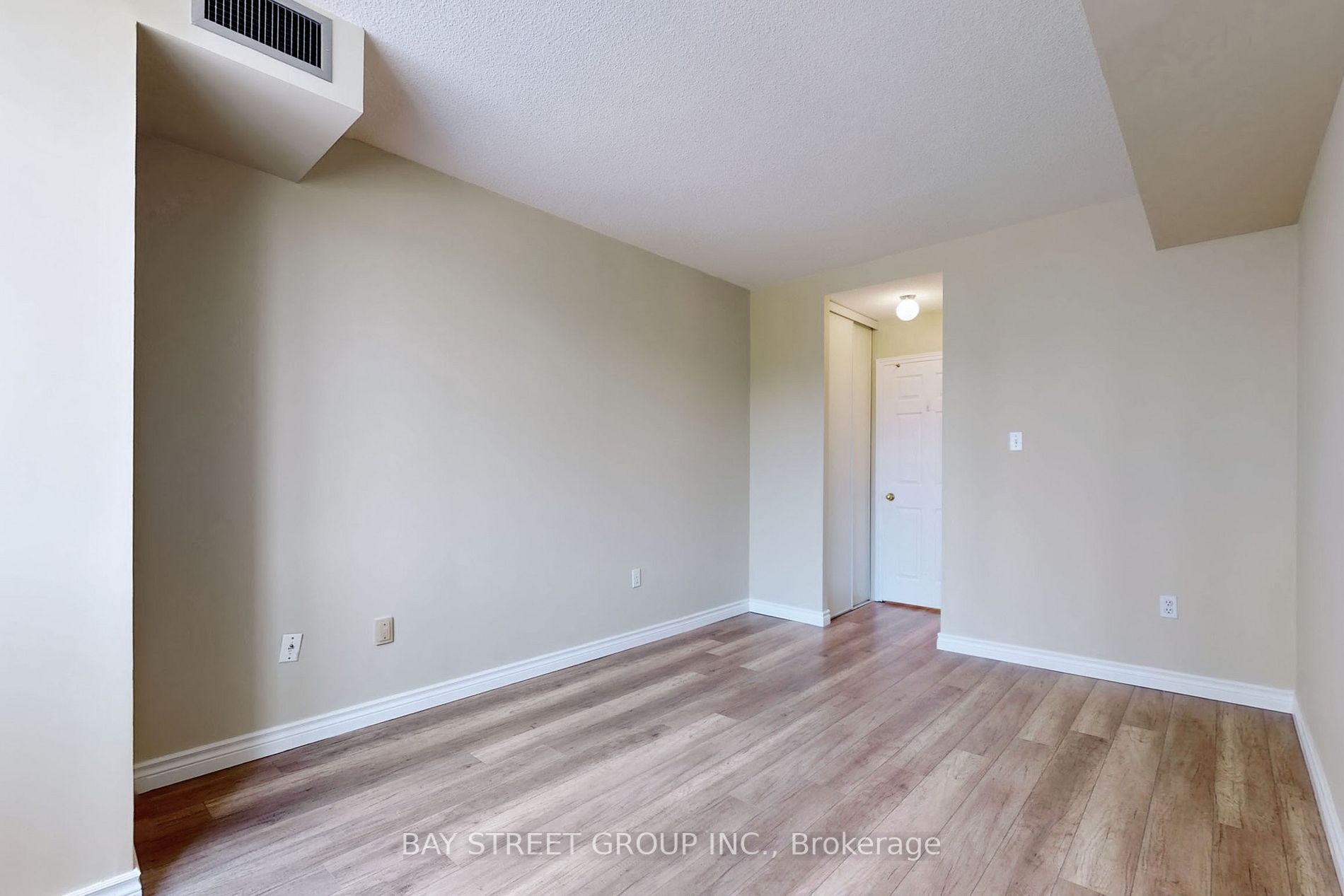 Listing N6756808 - Large Photo # 25