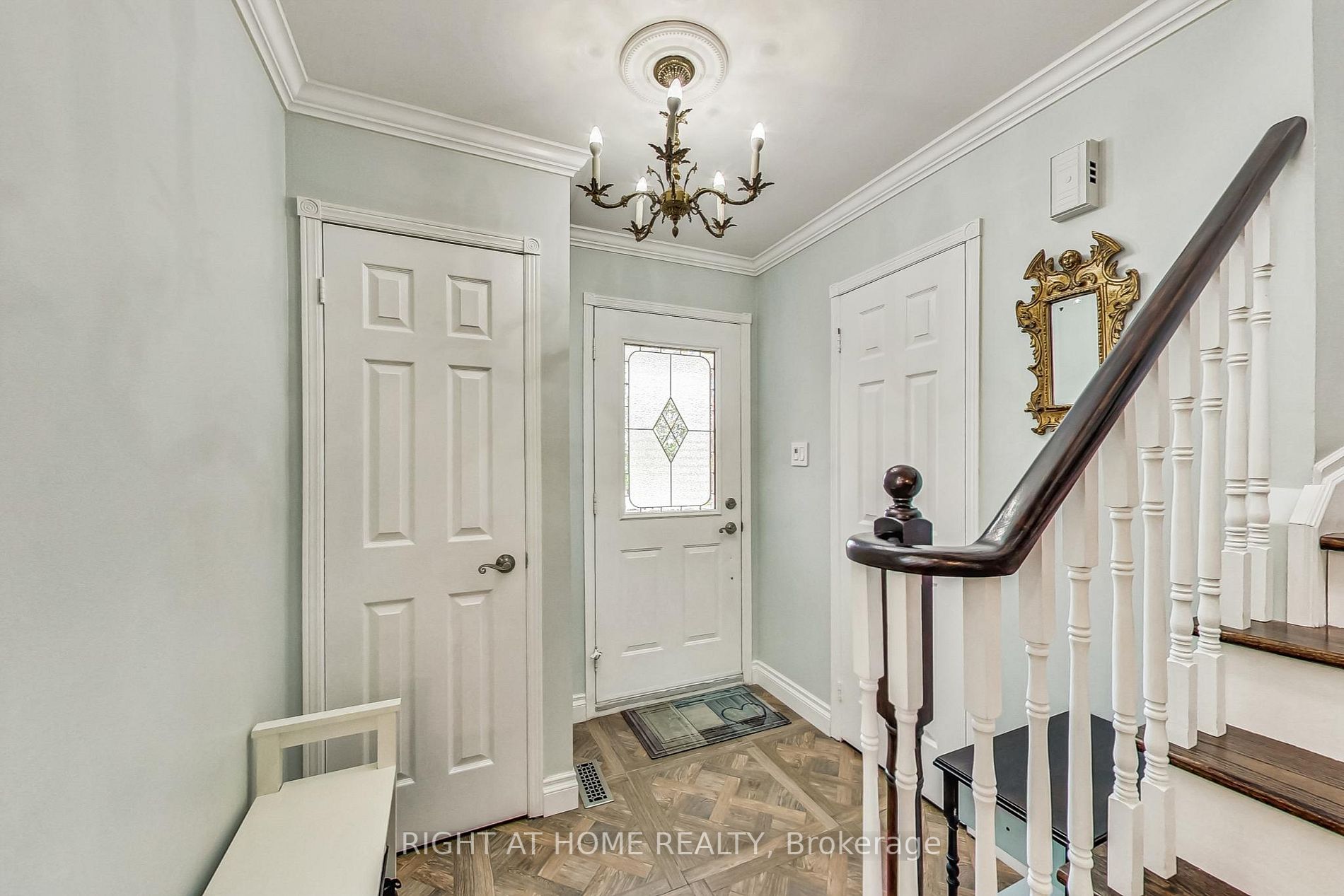 75 Sandfield Dr