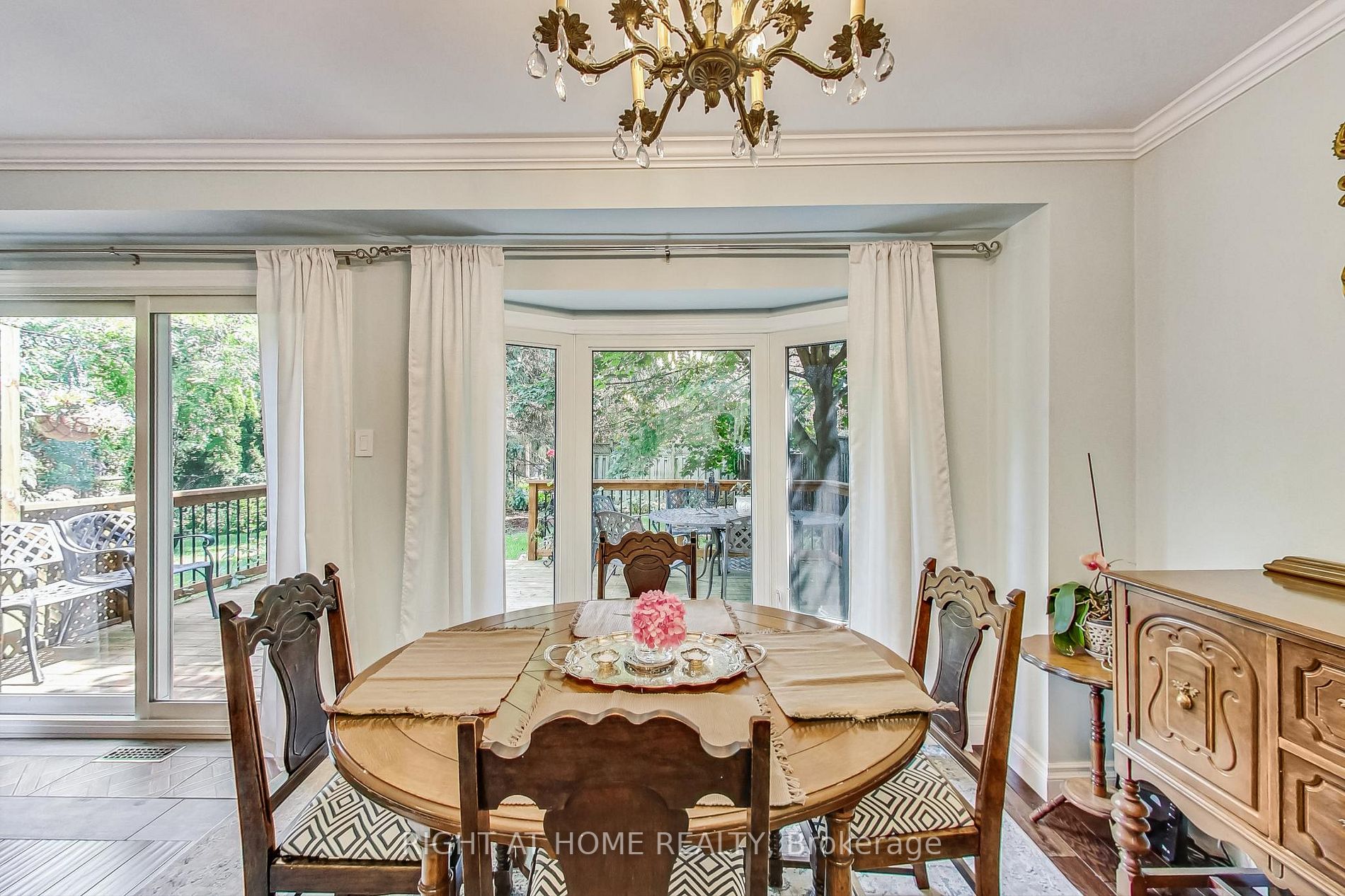 75 Sandfield Dr