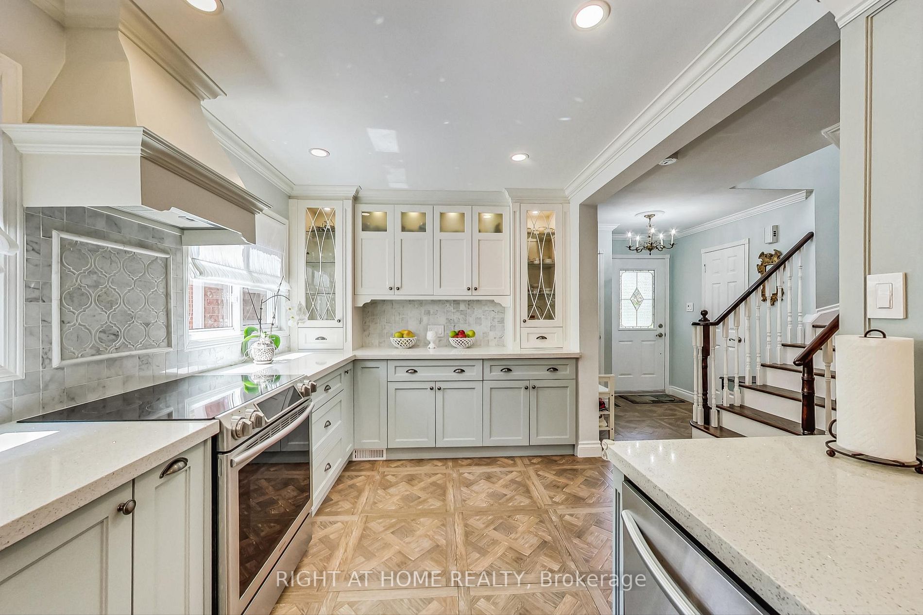 75 Sandfield Dr