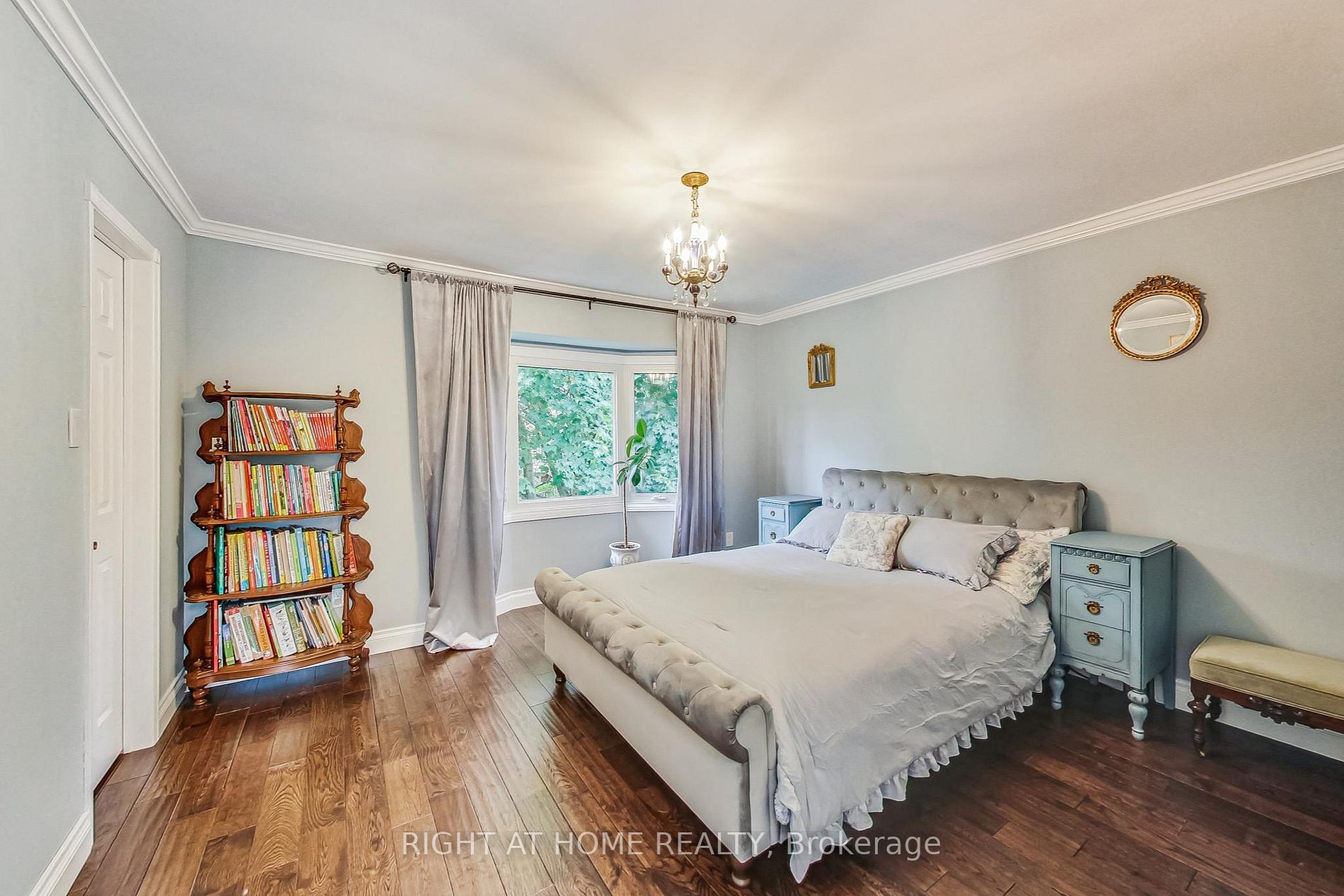 75 Sandfield Dr