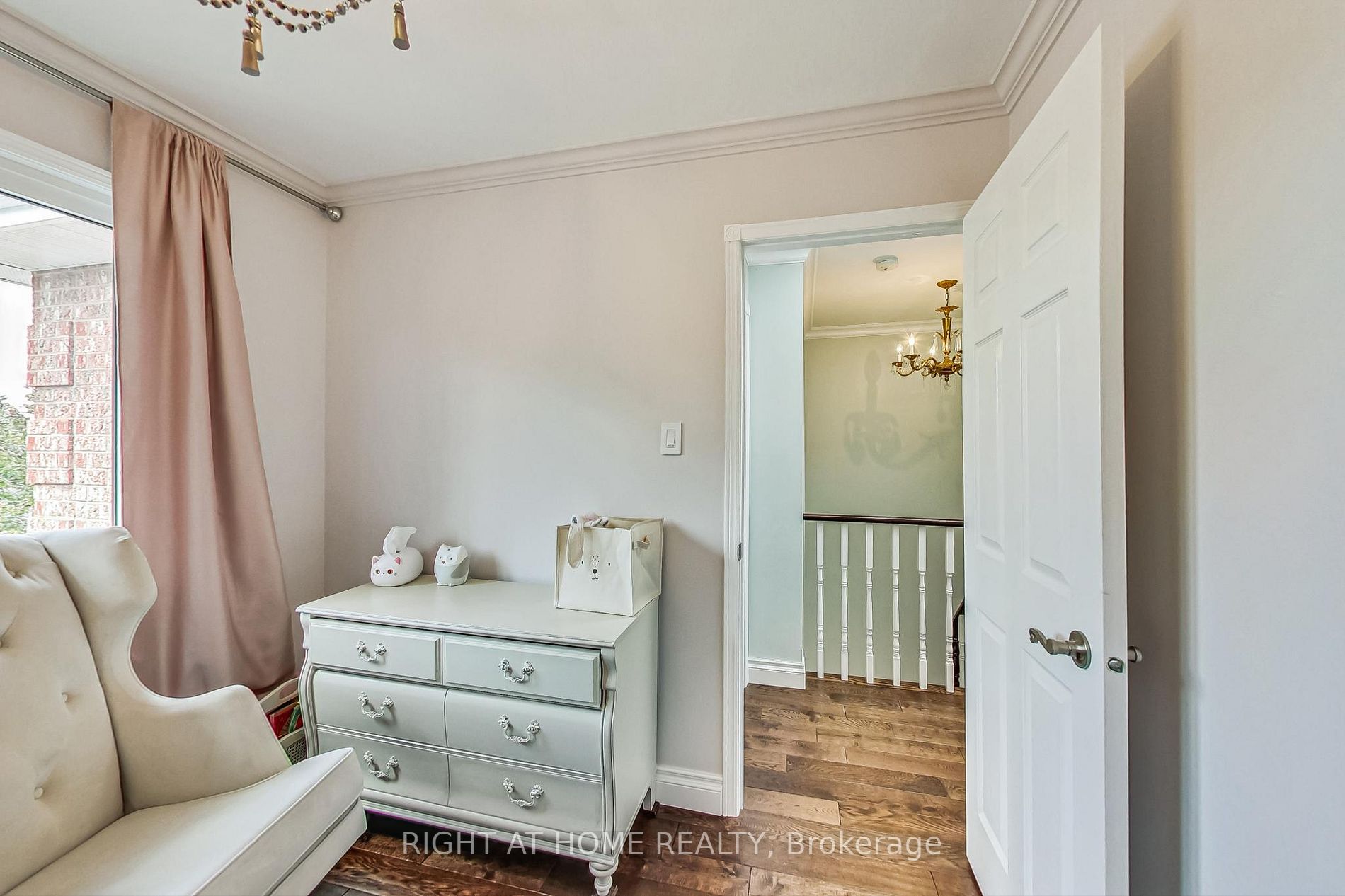 75 Sandfield Dr